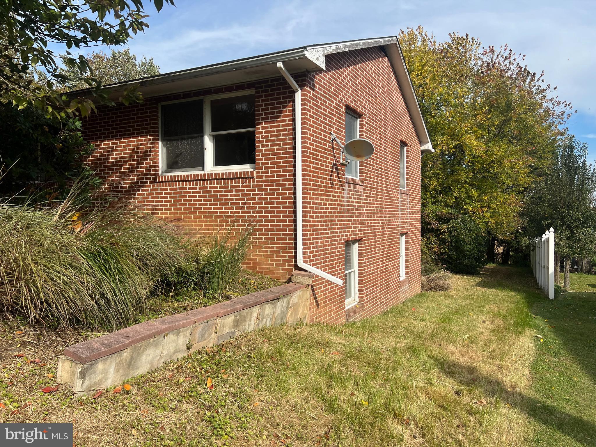 2427 ROCKS ROAD