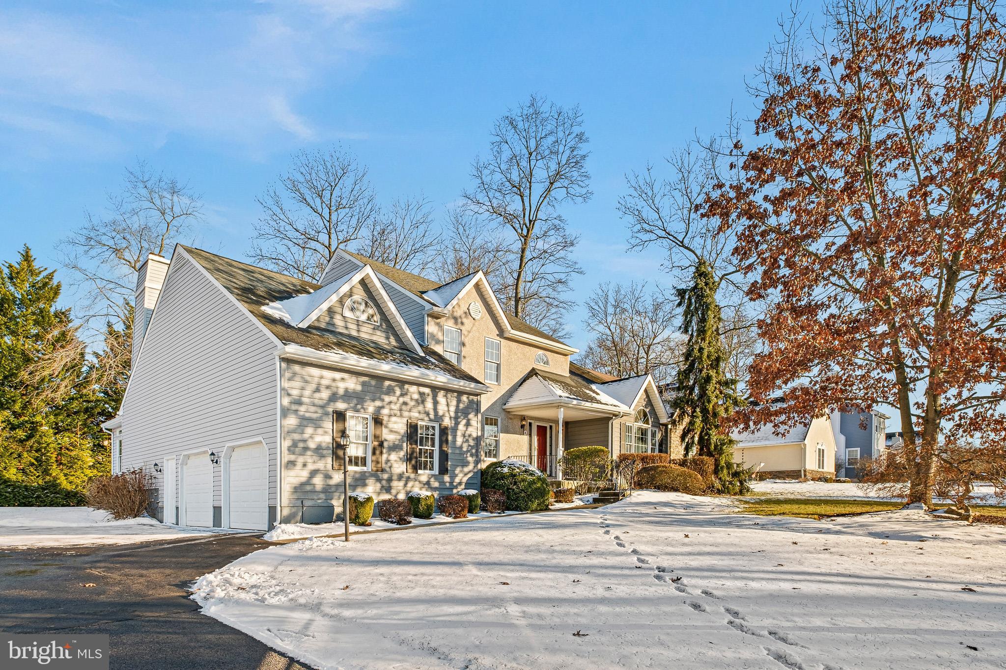 8 ARIZONA STATE DRIVE