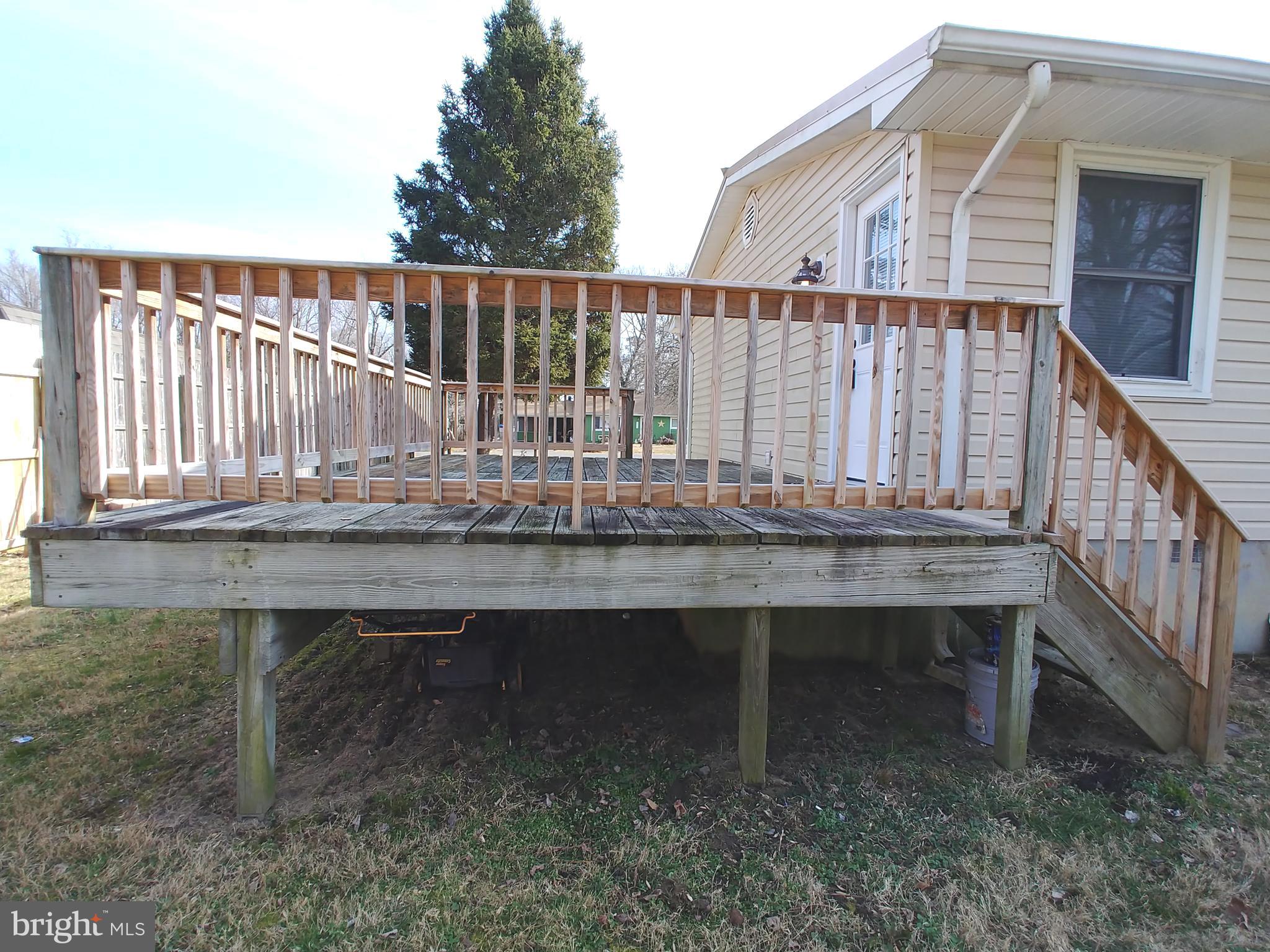 GOLDEN BEACH - Residential