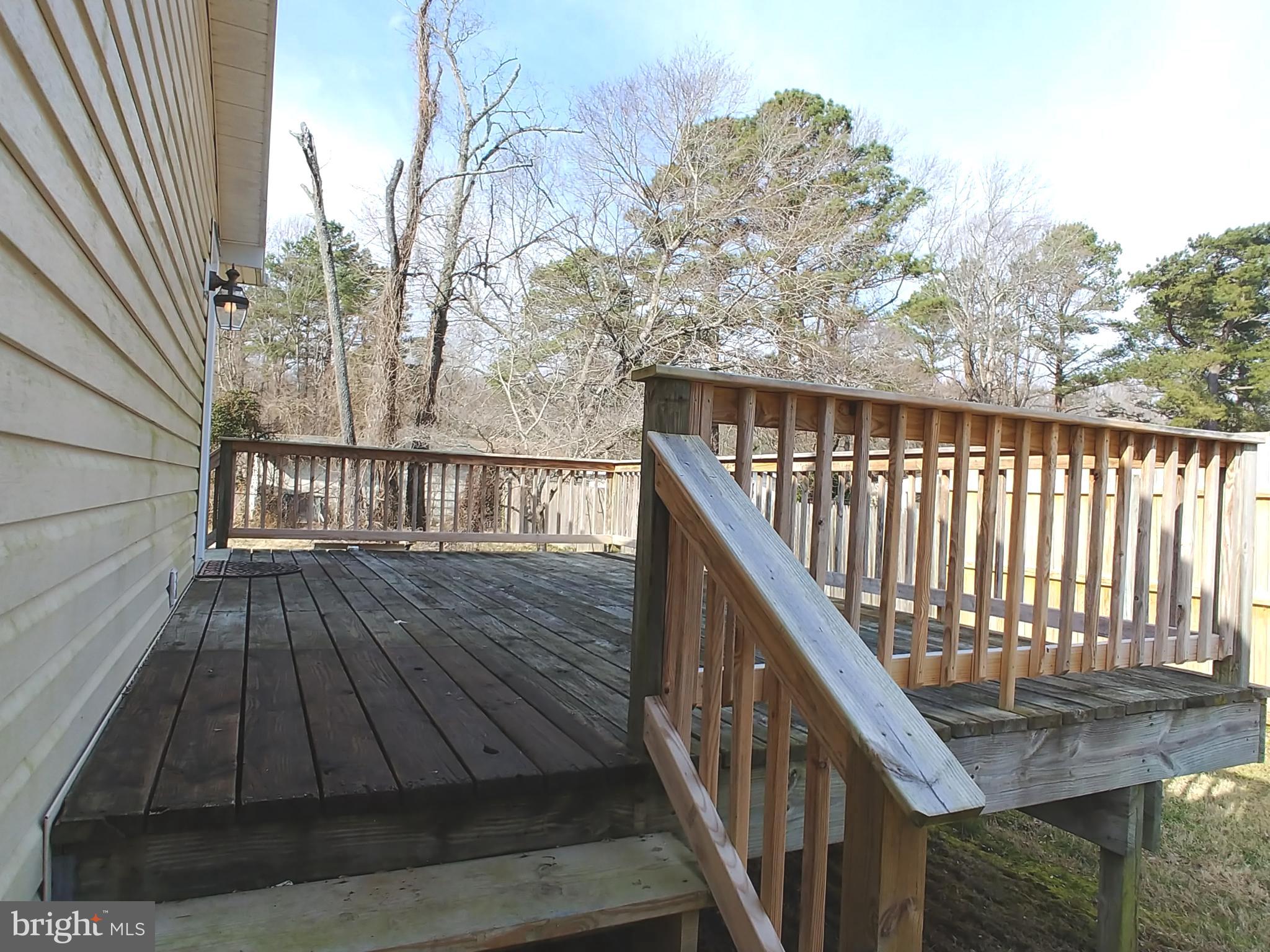 GOLDEN BEACH - Residential