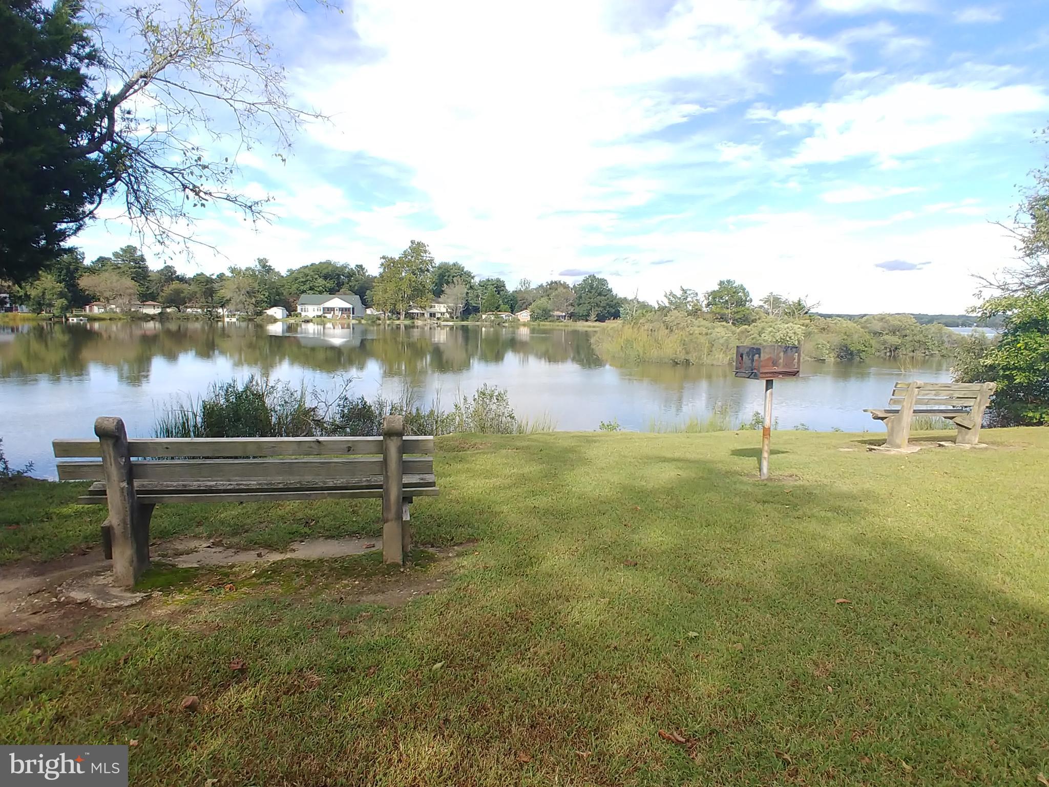 GOLDEN BEACH - Residential