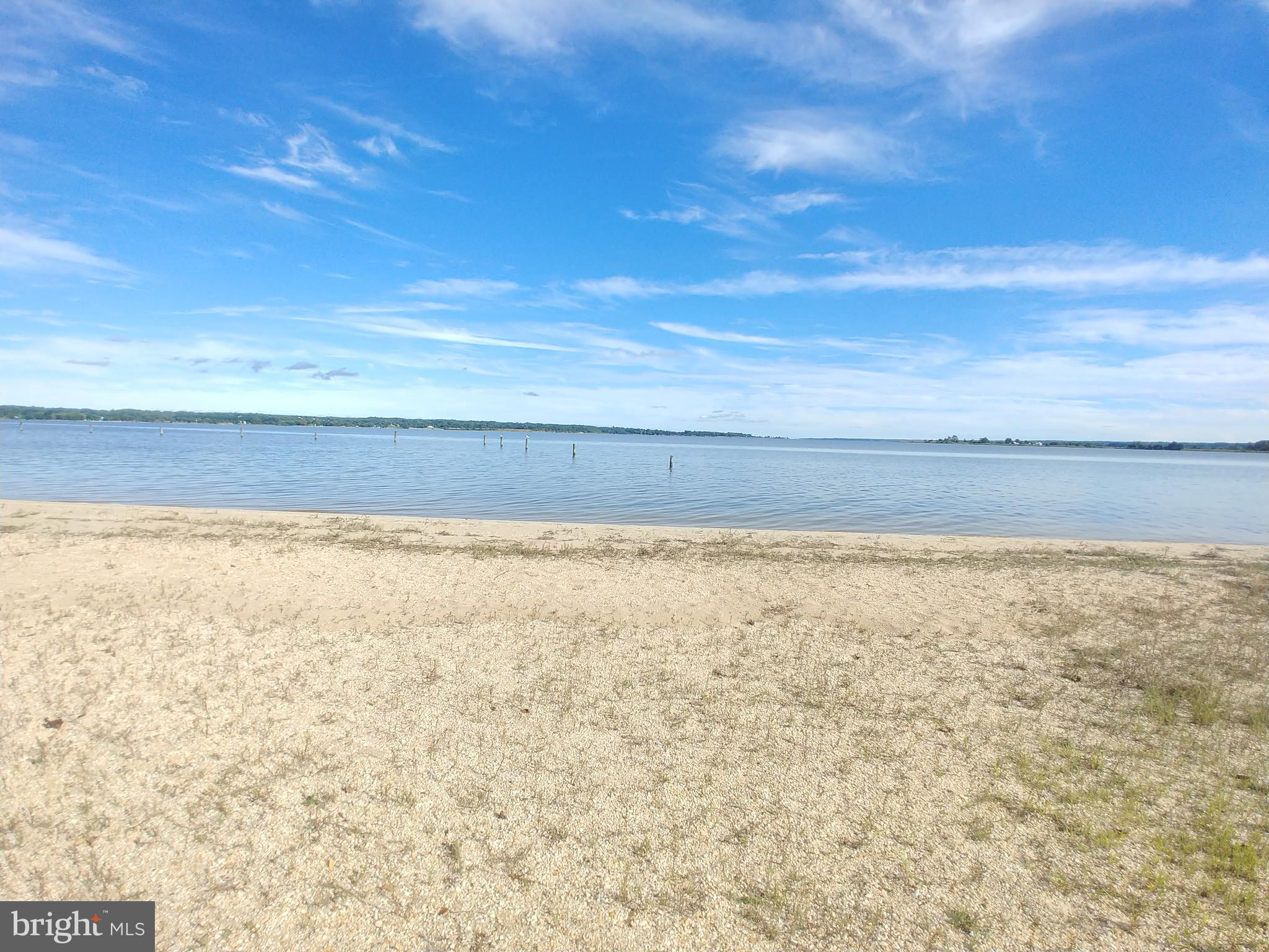 GOLDEN BEACH - Residential