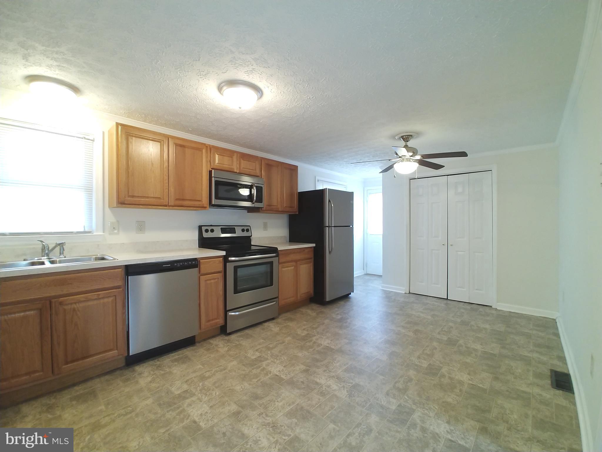 GOLDEN BEACH - Residential