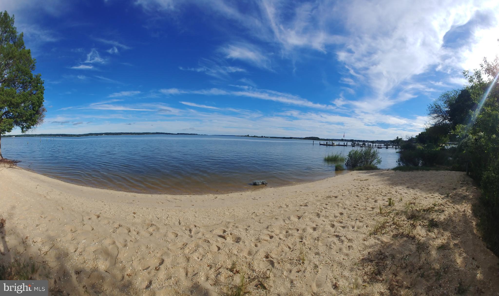 GOLDEN BEACH - Residential