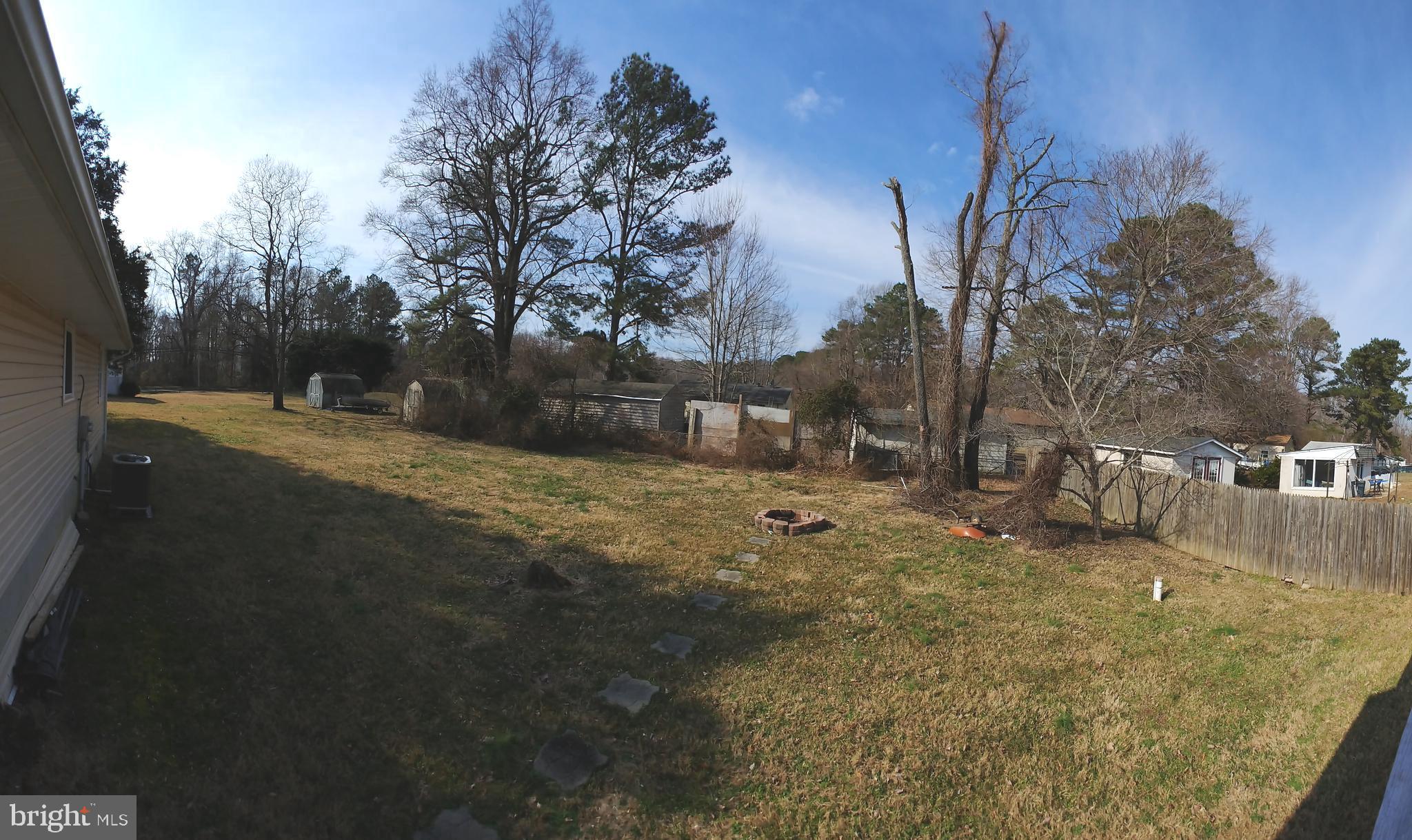 GOLDEN BEACH - Residential