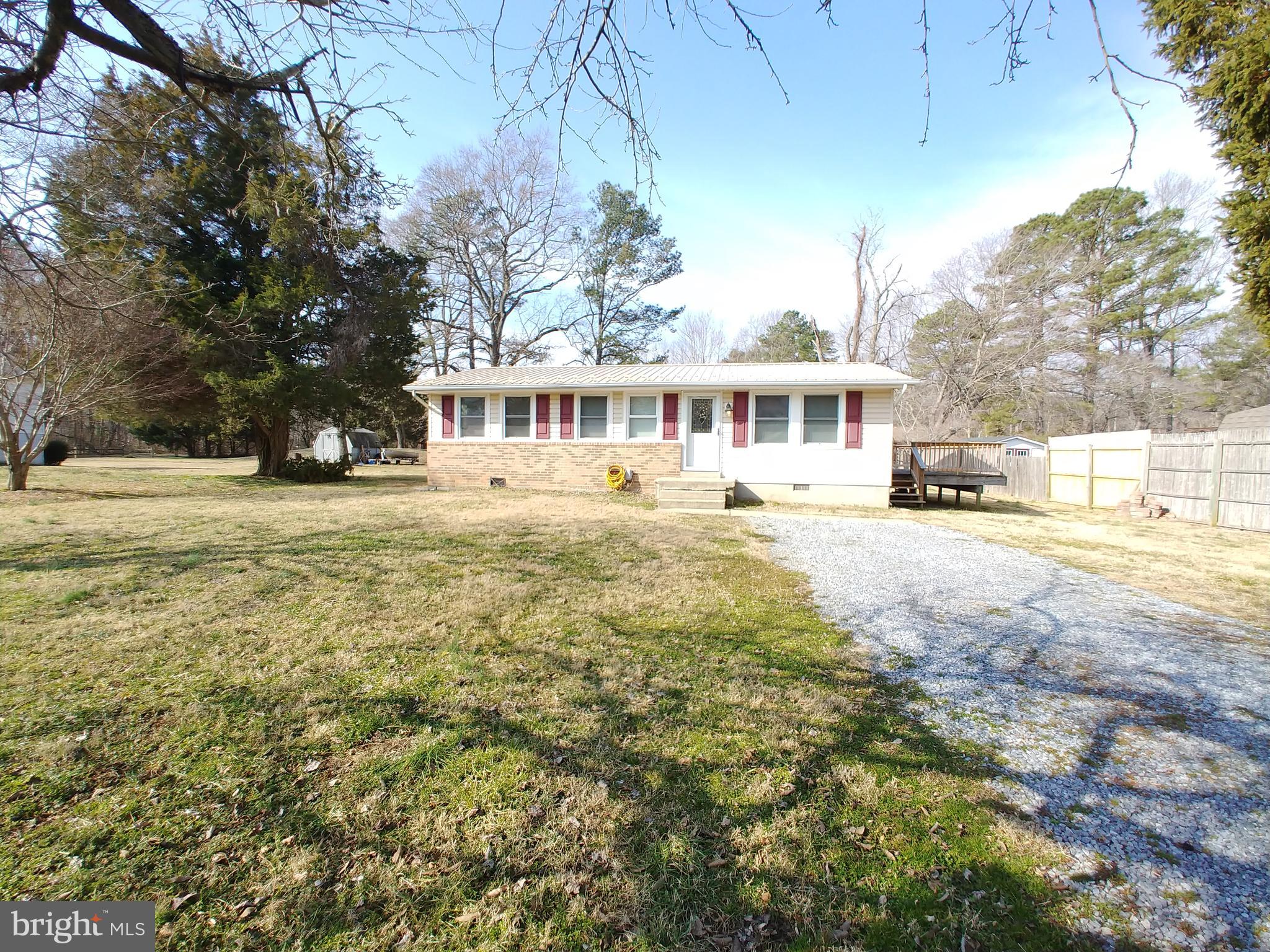 GOLDEN BEACH - Residential
