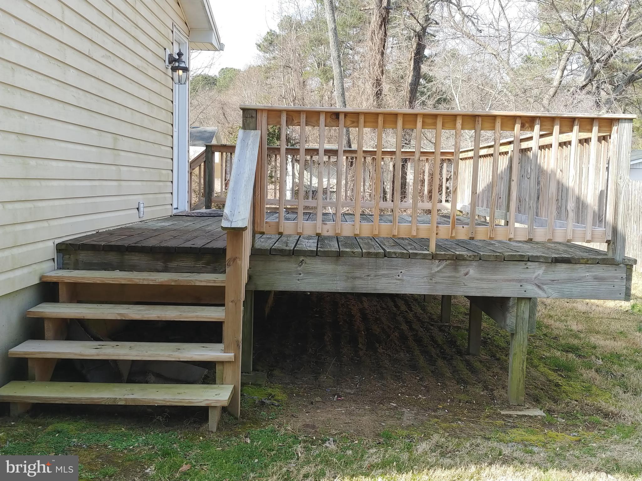 GOLDEN BEACH - Residential