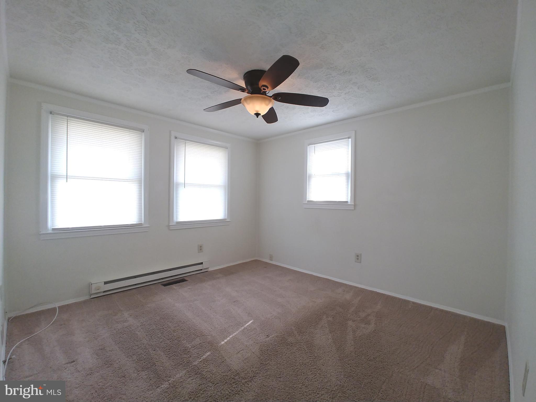 GOLDEN BEACH - Residential