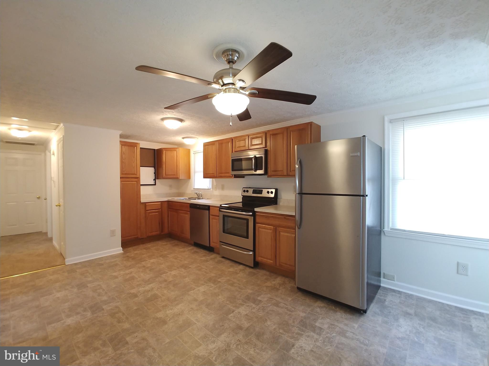 GOLDEN BEACH - Residential