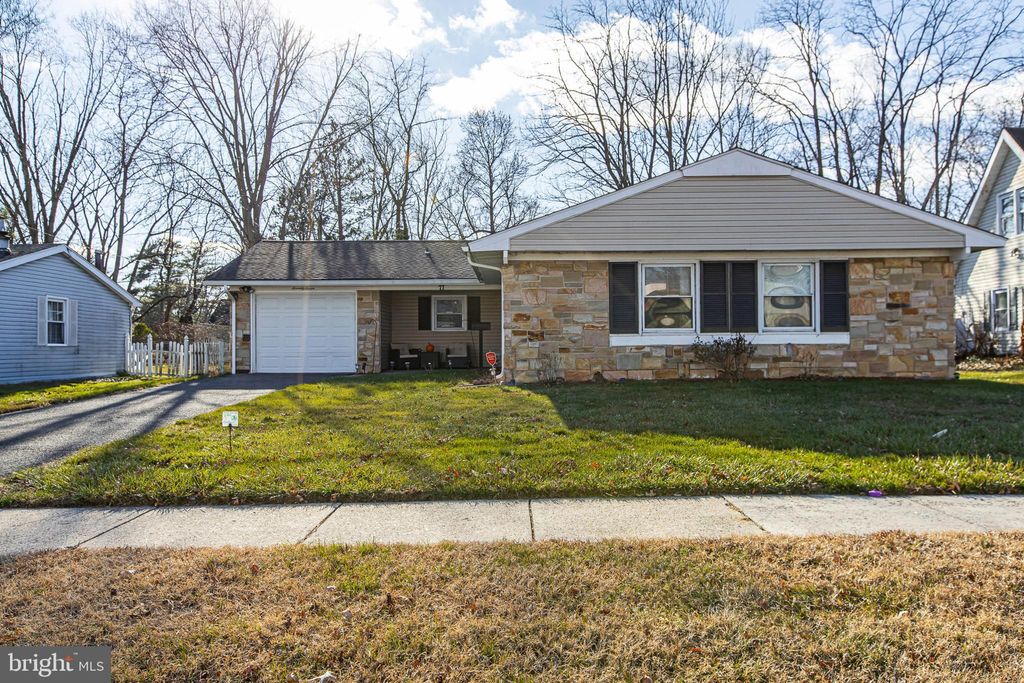 Photo of 77 Harrington Circle, WILLINGBORO, NJ 08046 (MLS # NJBL2102566)