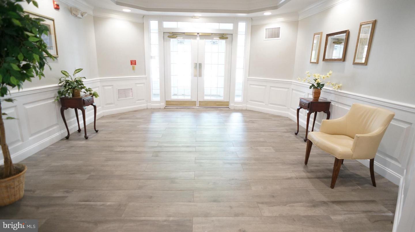 8183 CARNEGIE HALL COURT 306