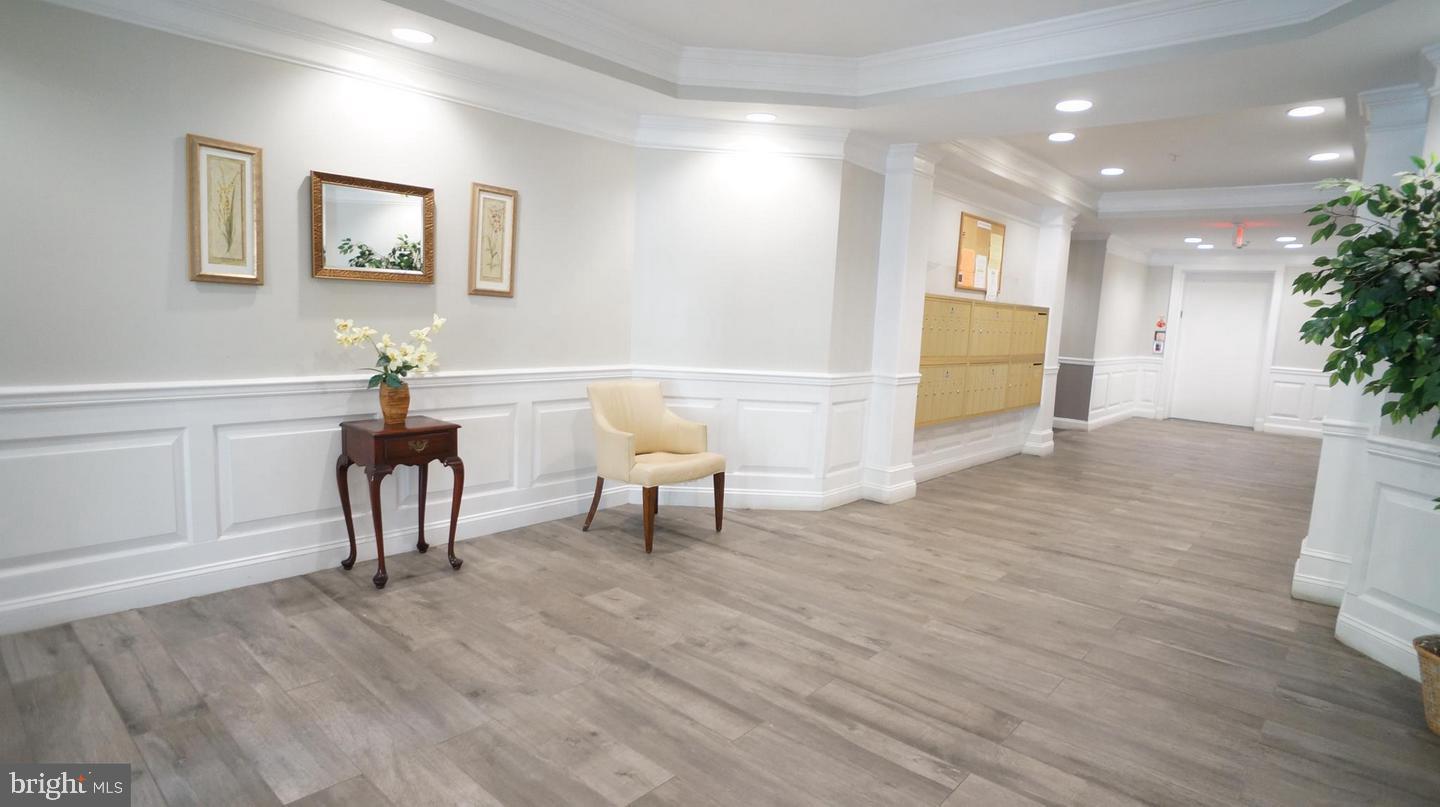 8183 CARNEGIE HALL COURT 306