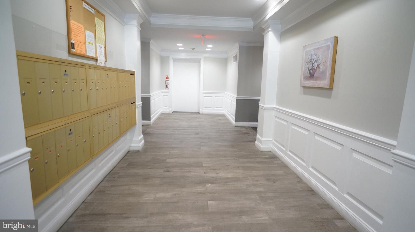 8183 CARNEGIE HALL COURT 306