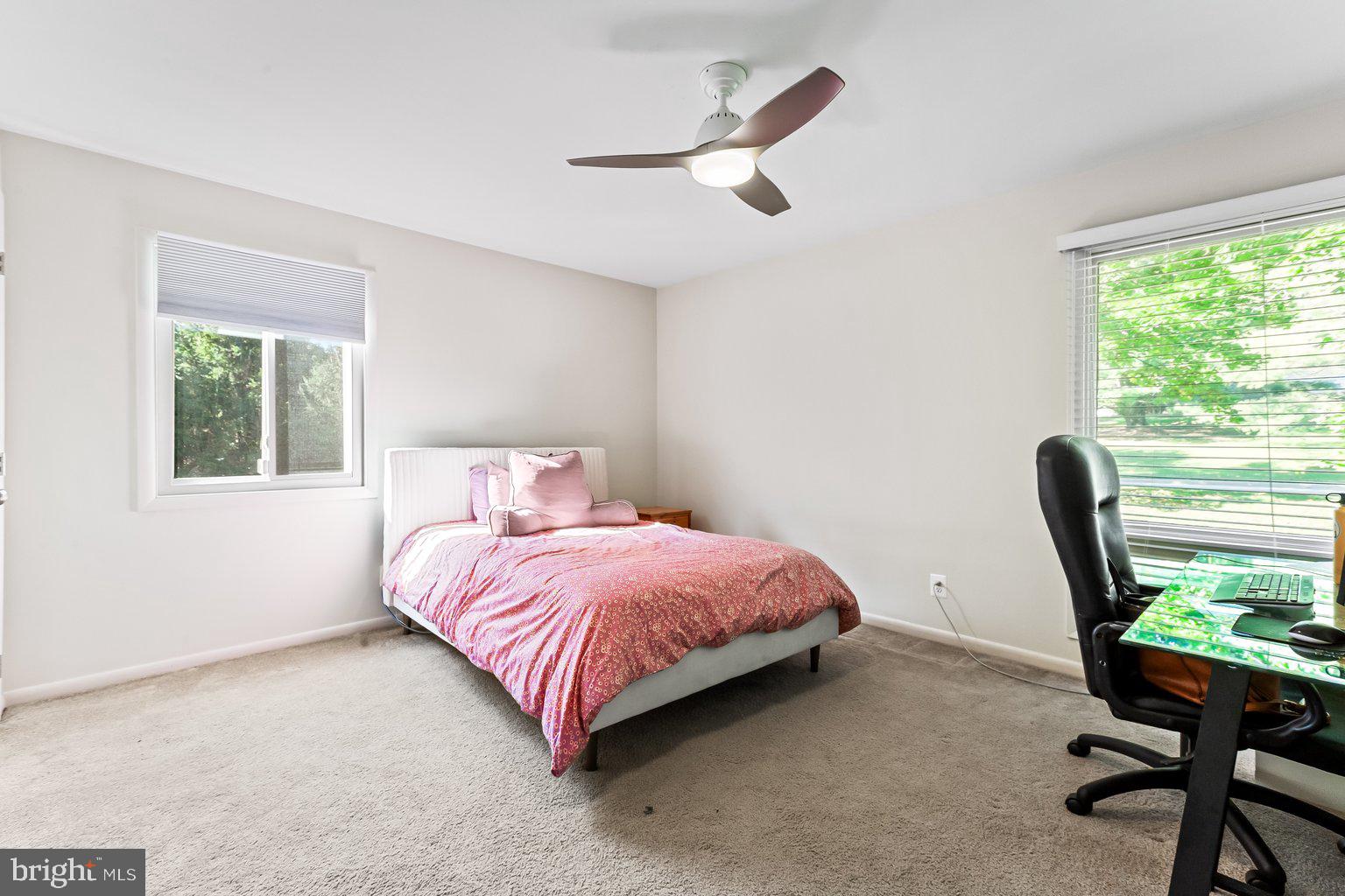 KNOLLCREST MANOR - Residential