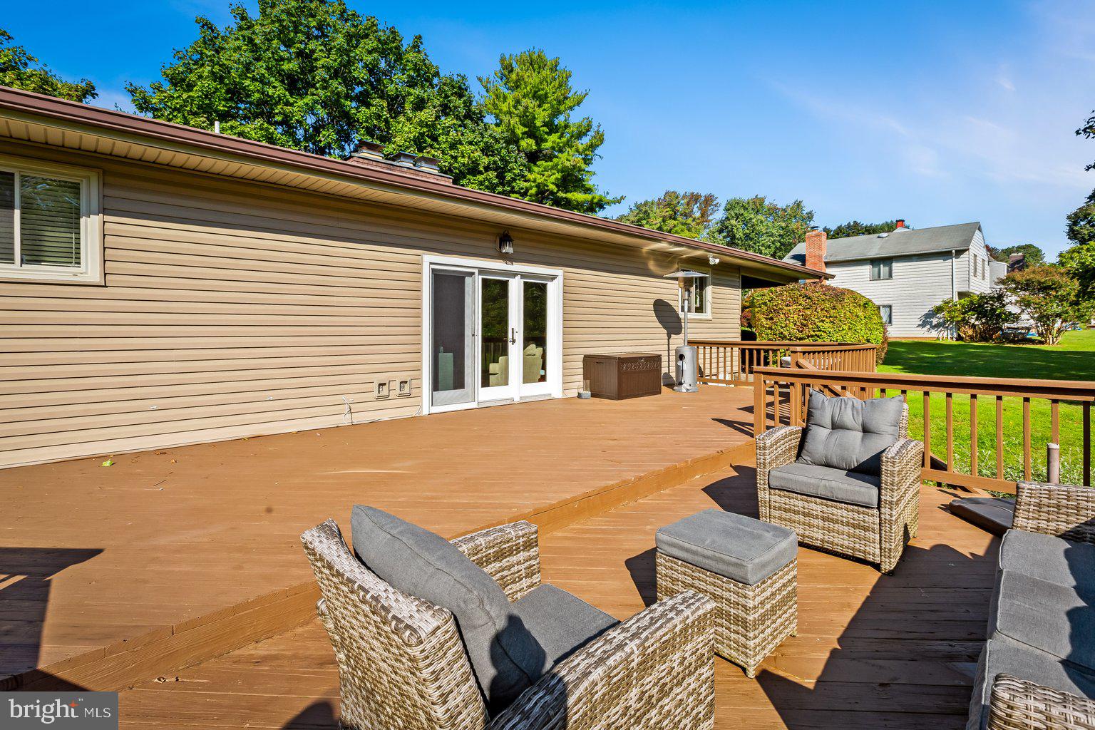 KNOLLCREST MANOR - Residential