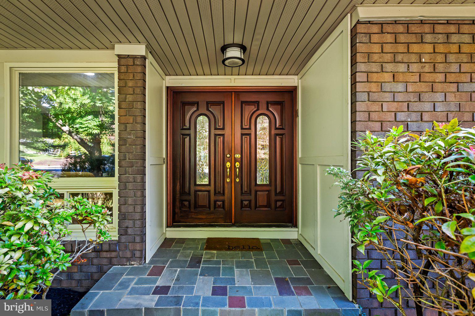 KNOLLCREST MANOR - Residential