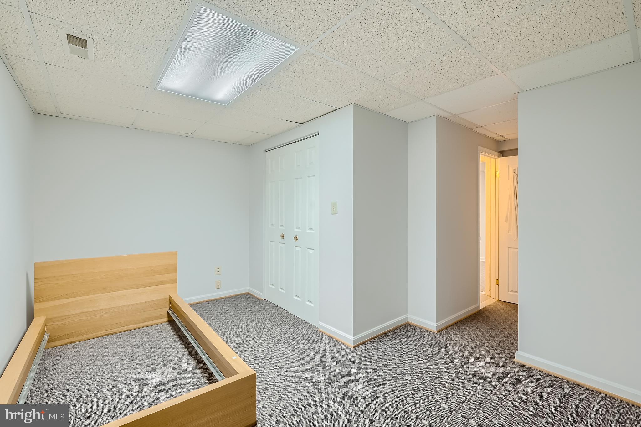 GABLES AT SUMMIT CHASE - Residential Lease