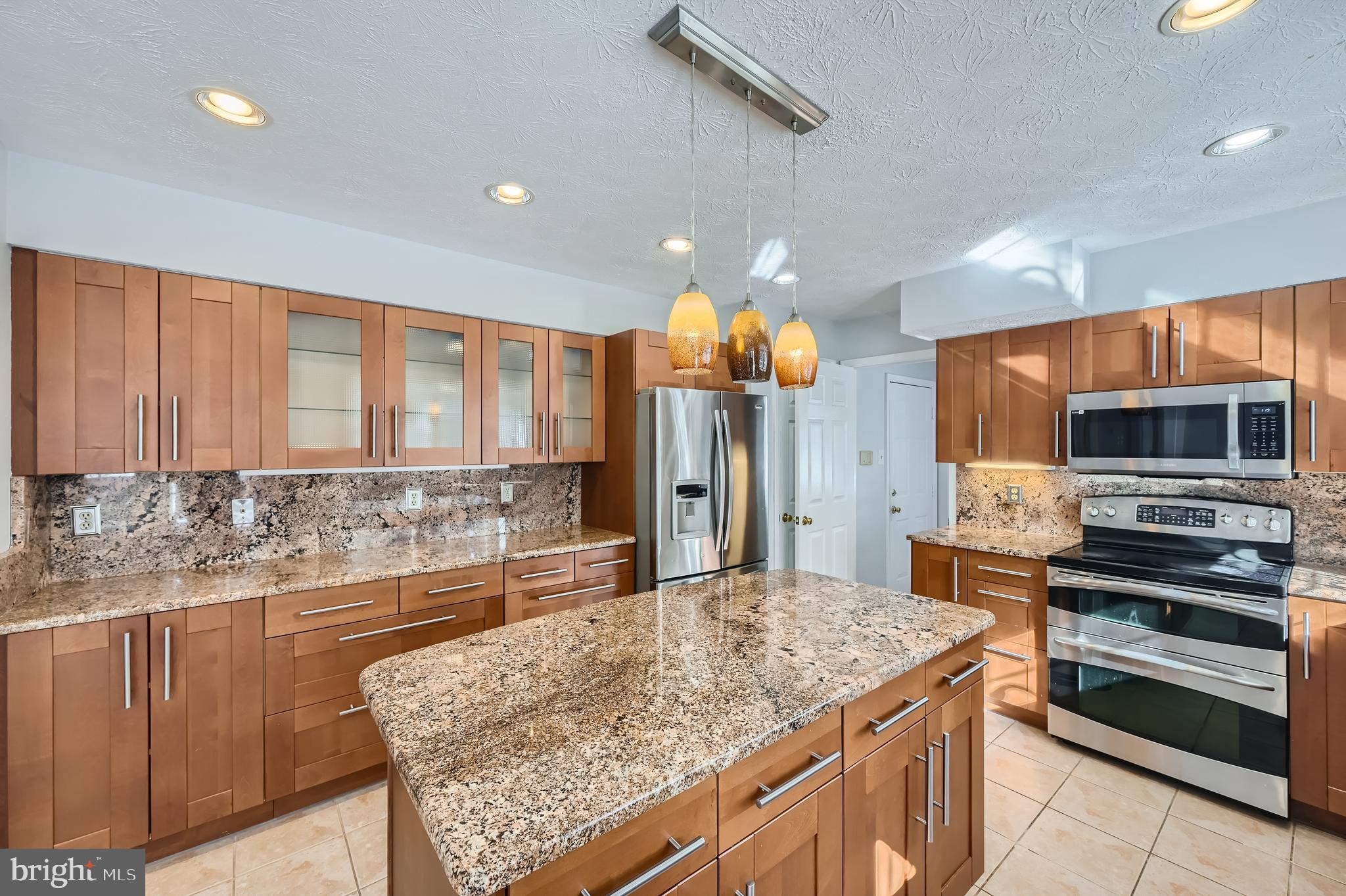 GABLES AT SUMMIT CHASE - Residential Lease