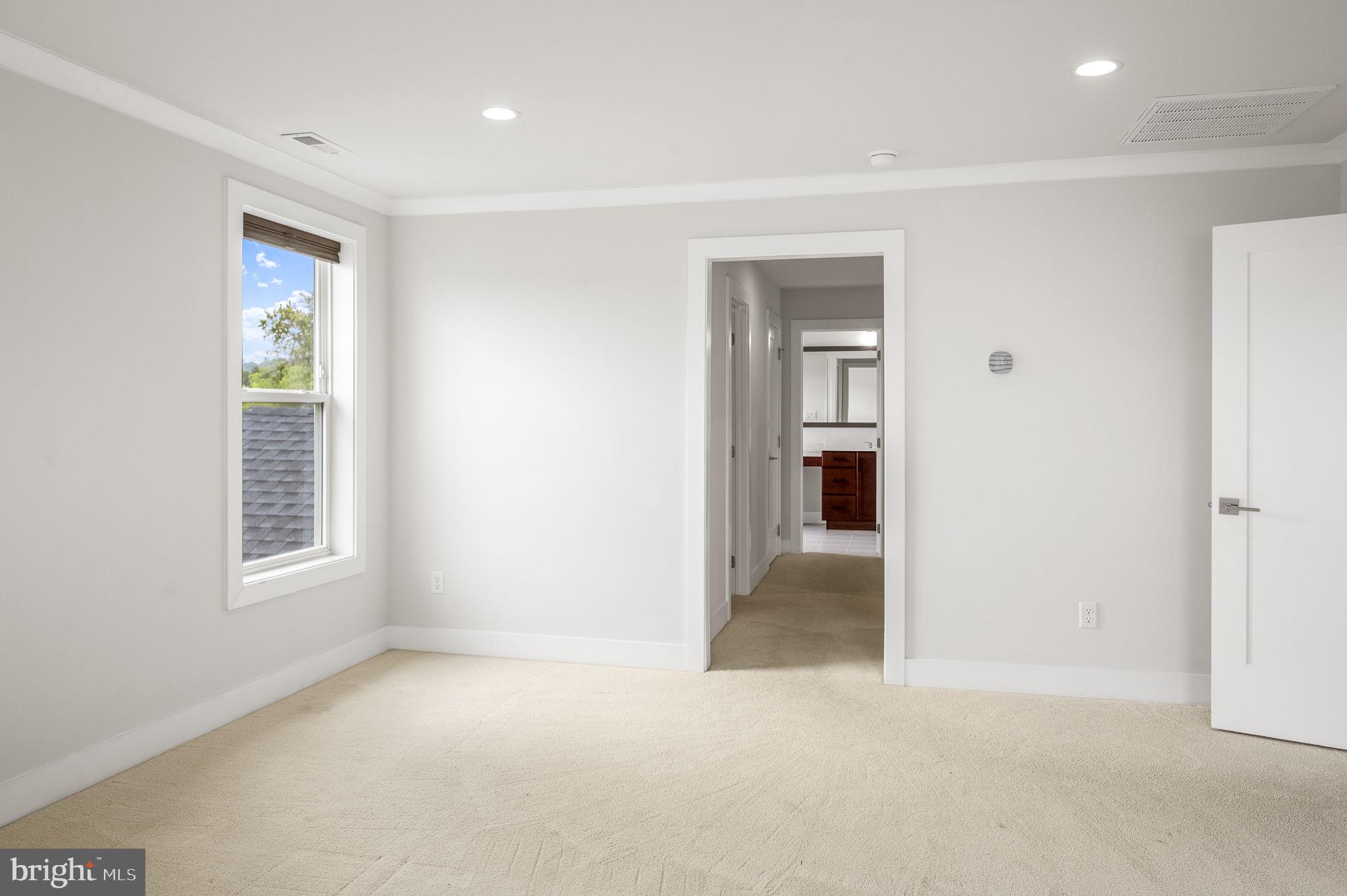 GREAT VALLEY CROSSING - Residential Lease