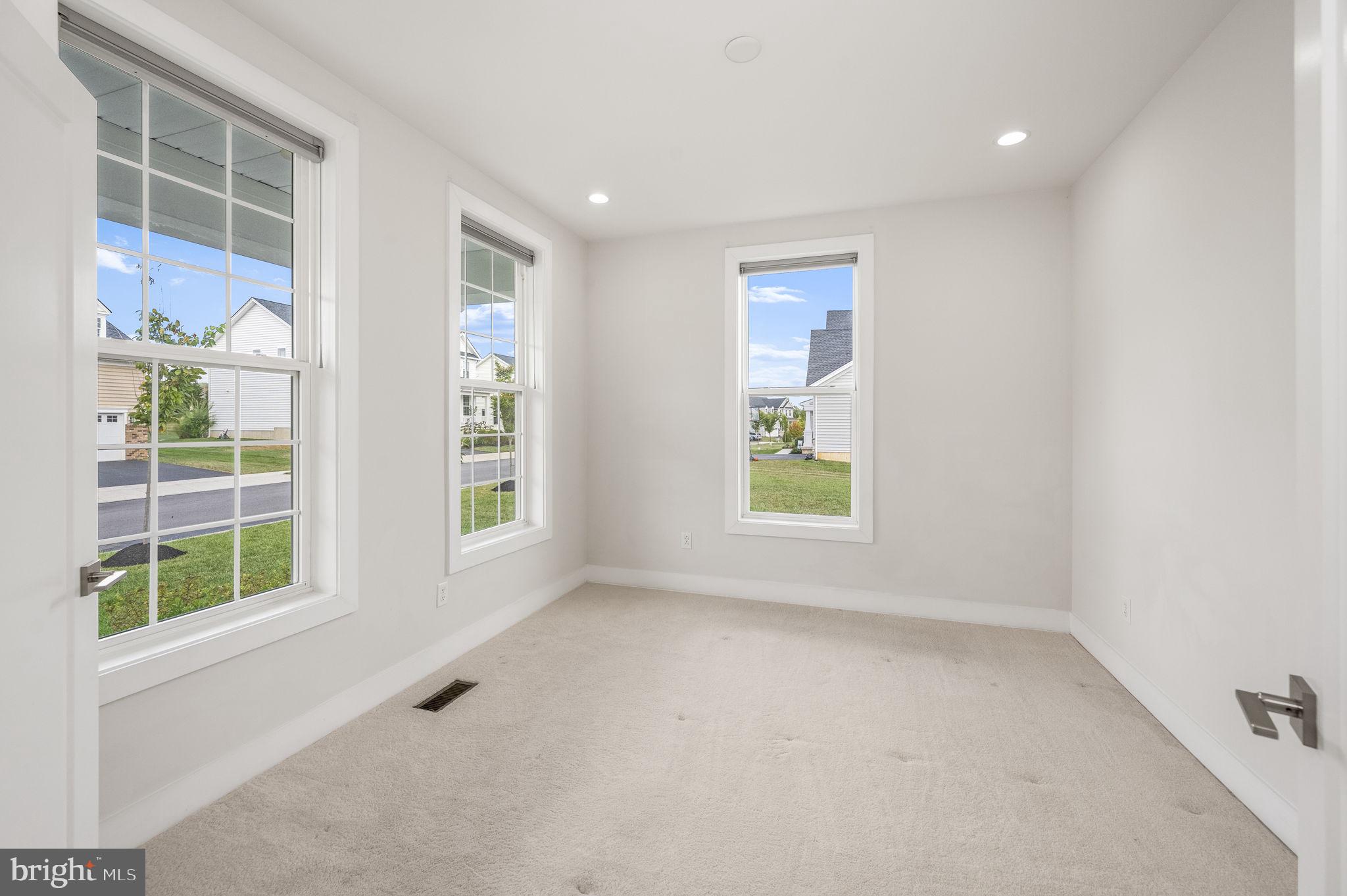 GREAT VALLEY CROSSING - Residential Lease
