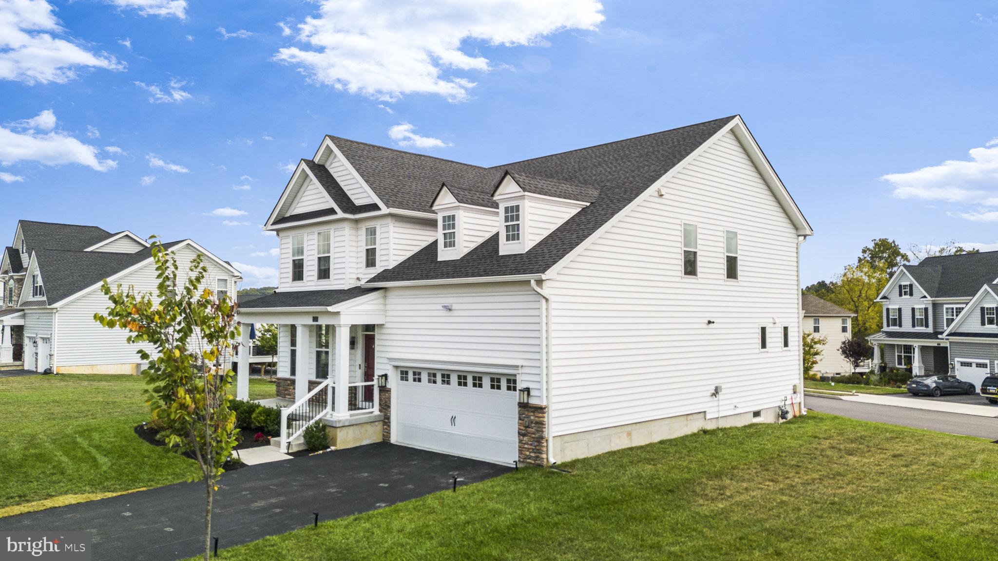 GREAT VALLEY CROSSING - Residential Lease