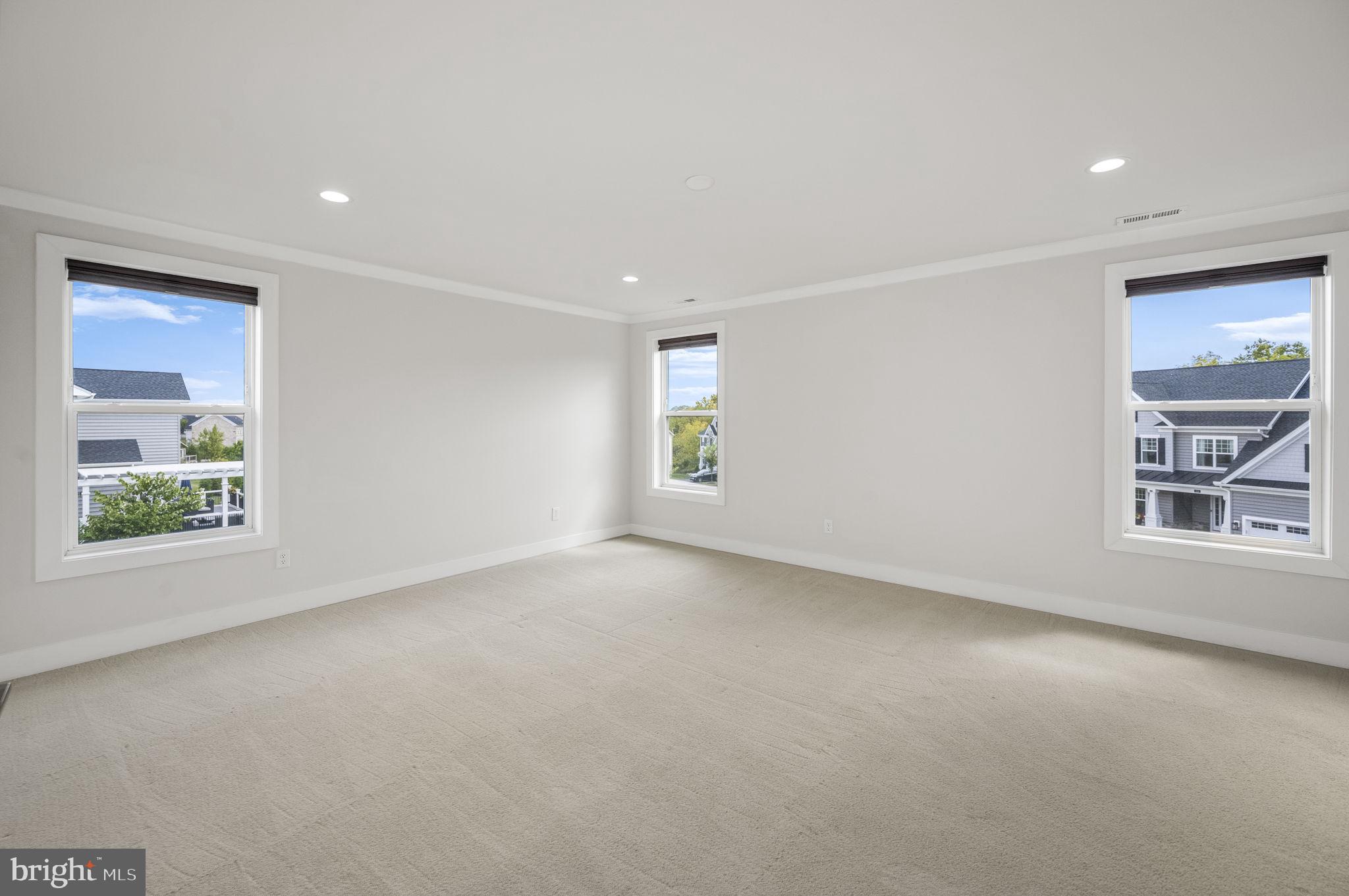 GREAT VALLEY CROSSING - Residential Lease