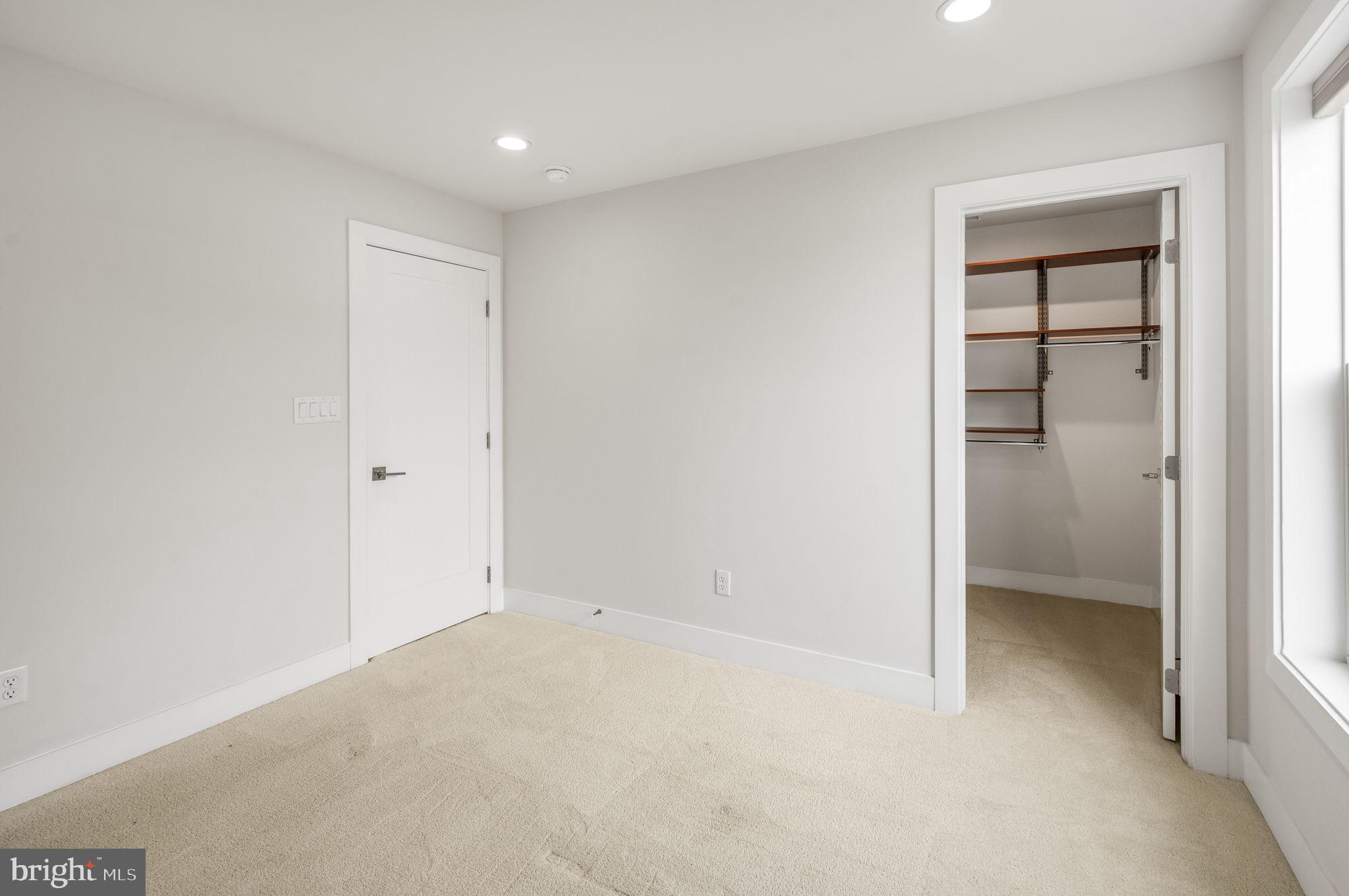 GREAT VALLEY CROSSING - Residential Lease
