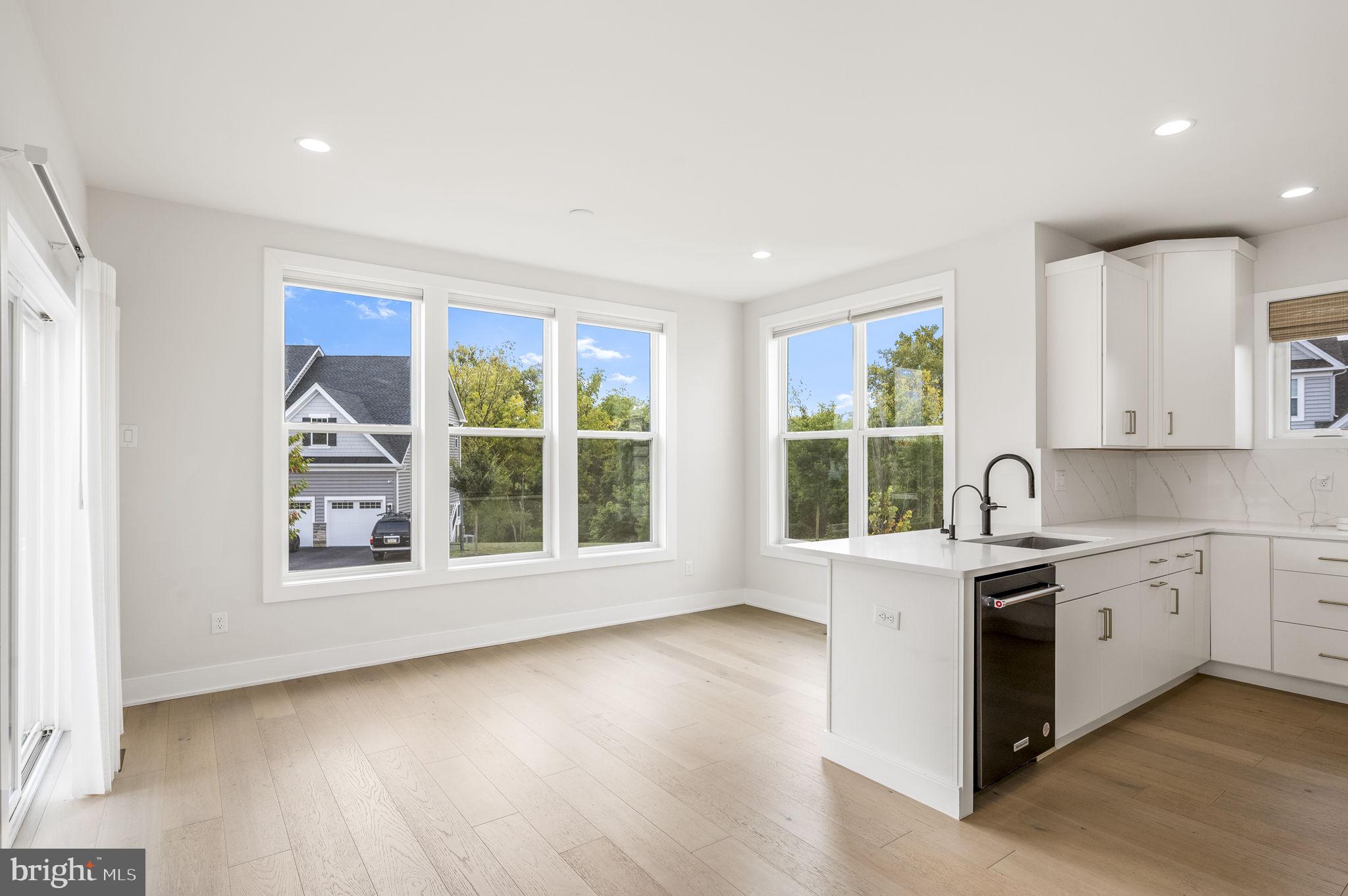 GREAT VALLEY CROSSING - Residential Lease