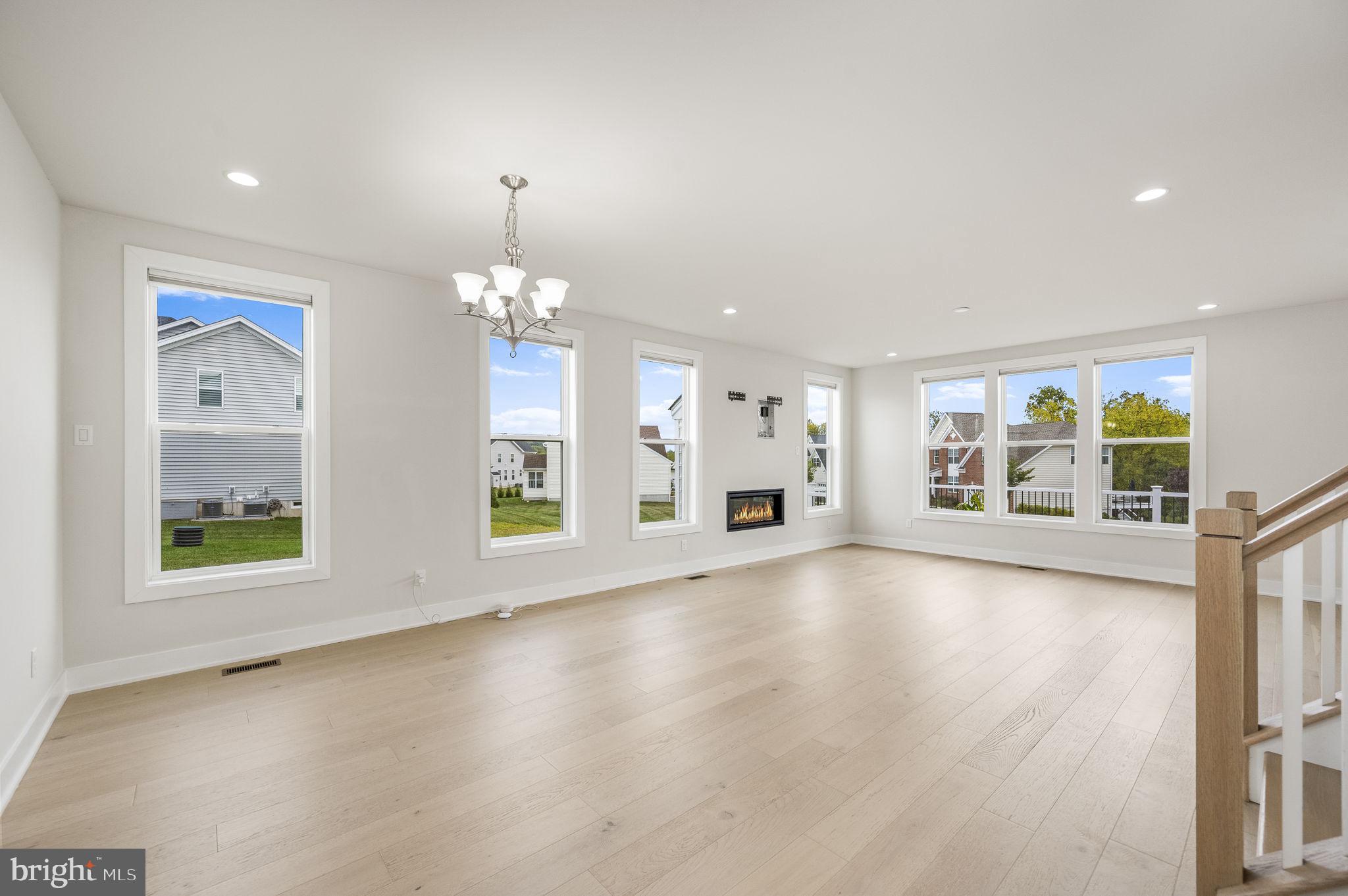 GREAT VALLEY CROSSING - Residential Lease