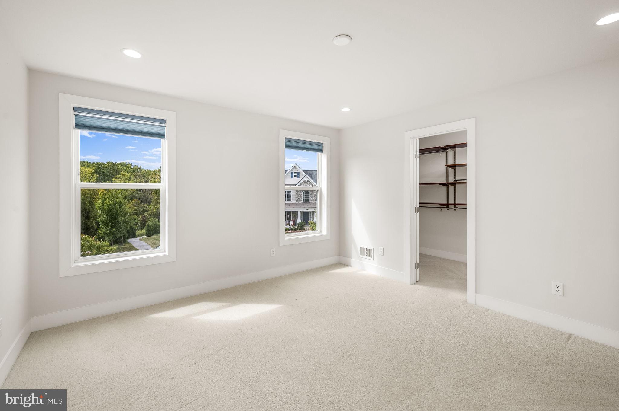 GREAT VALLEY CROSSING - Residential Lease