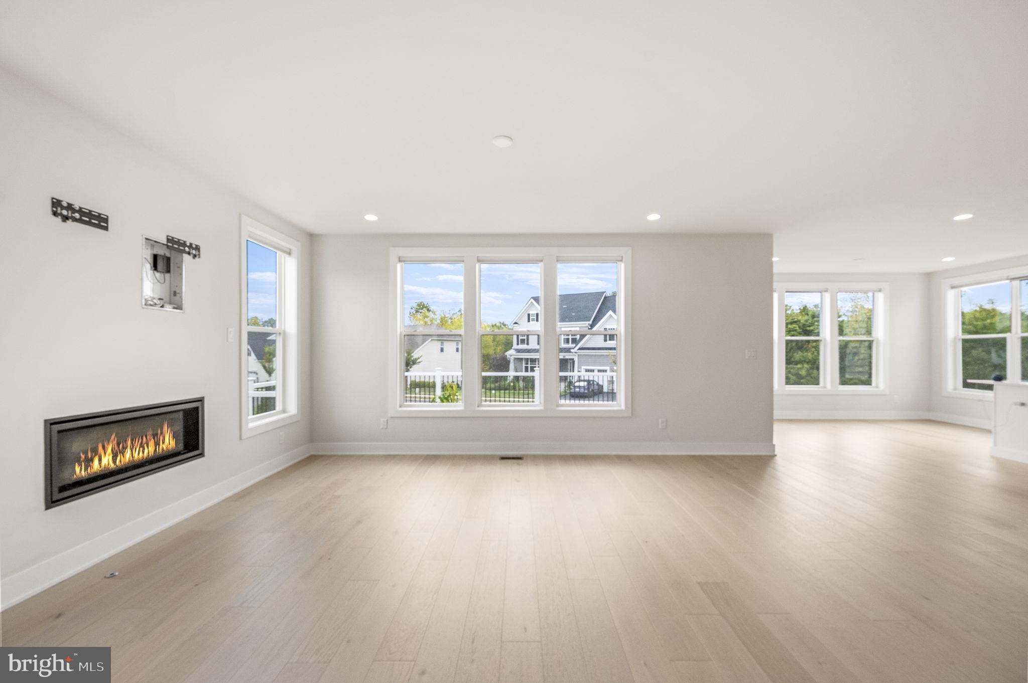 GREAT VALLEY CROSSING - Residential Lease