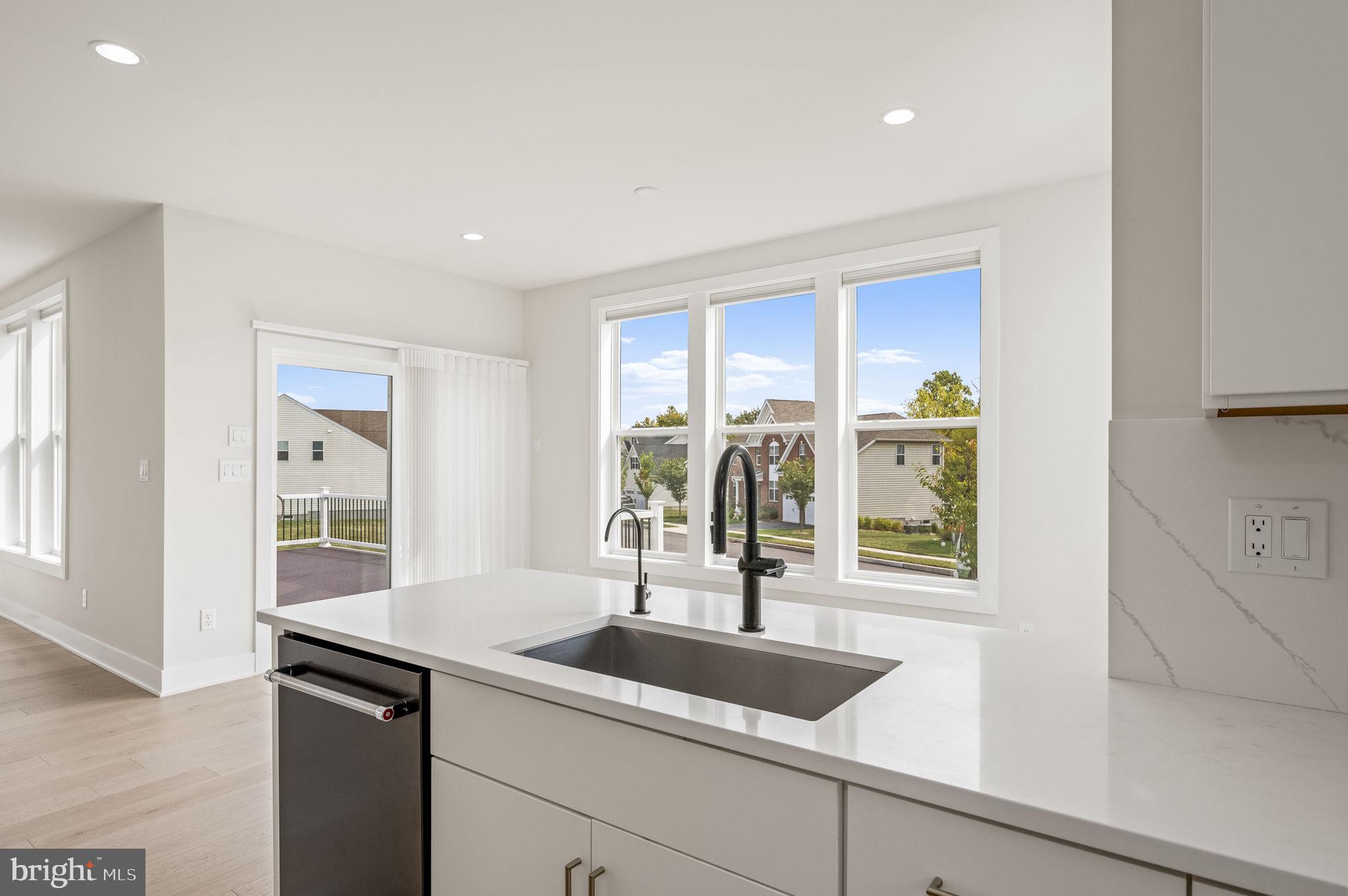 GREAT VALLEY CROSSING - Residential Lease