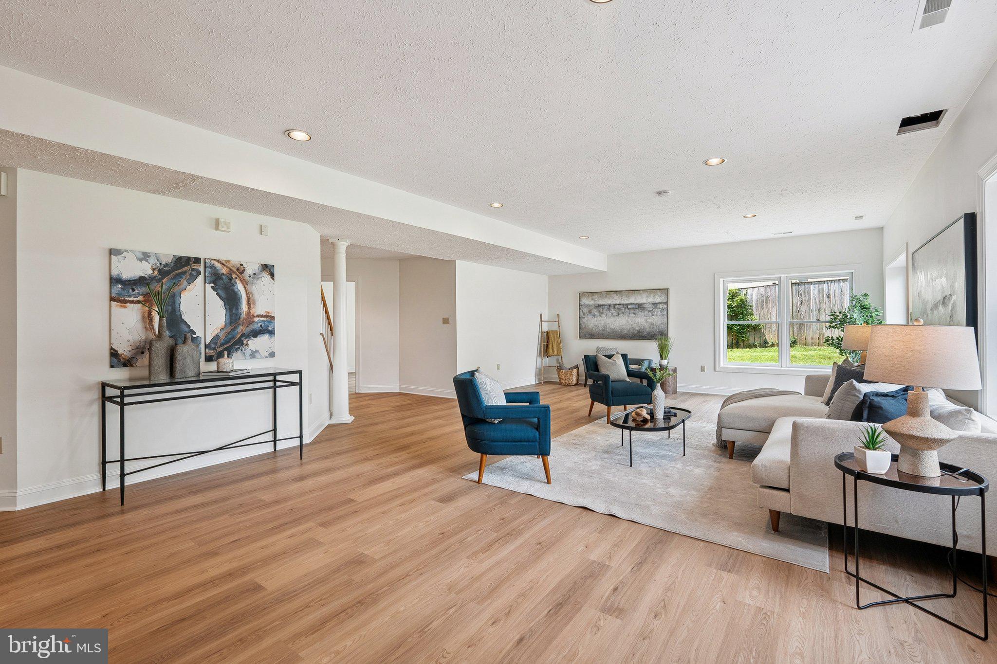 PINE KNOLLS - Residential