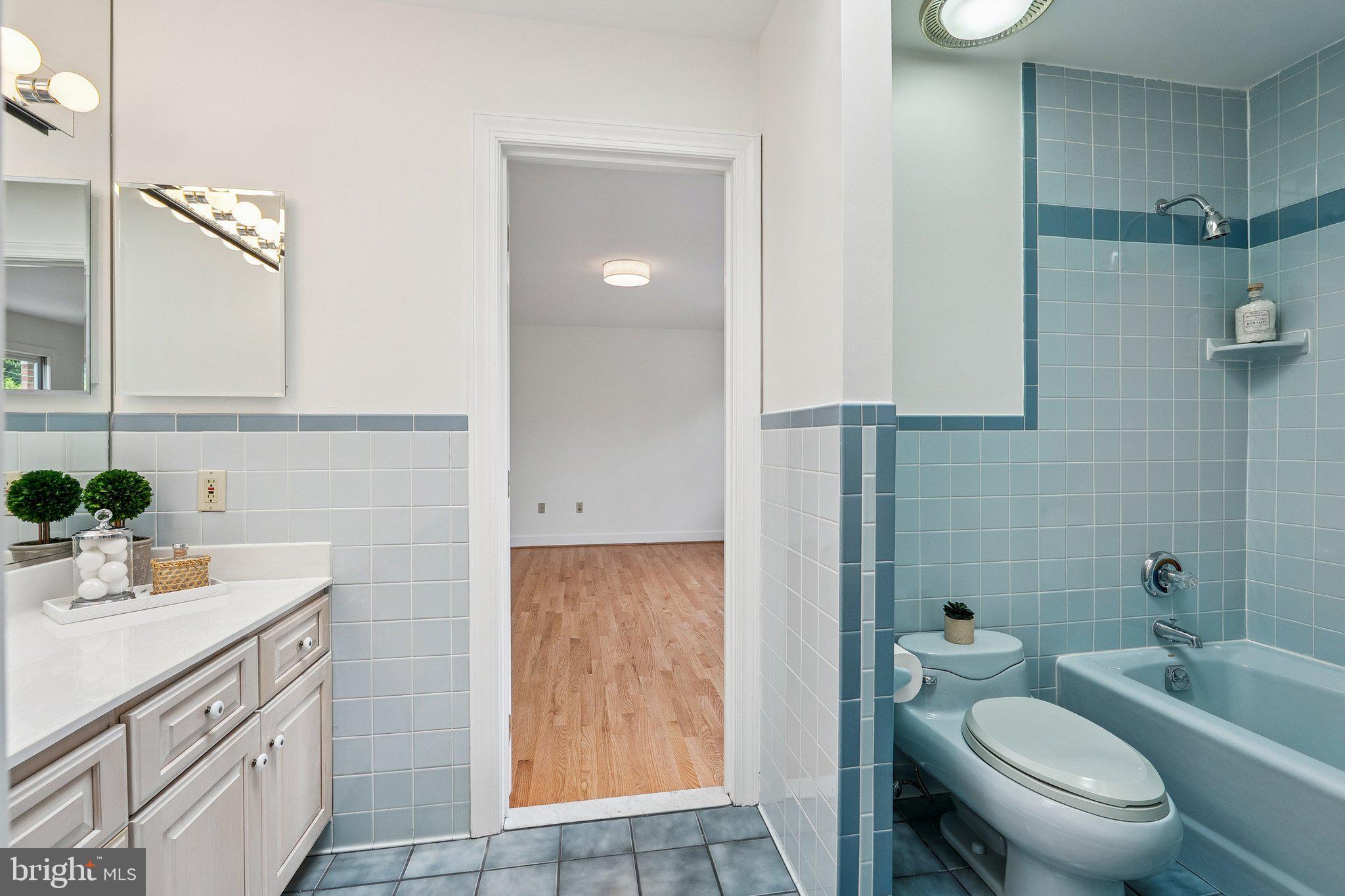 PINE KNOLLS - Residential