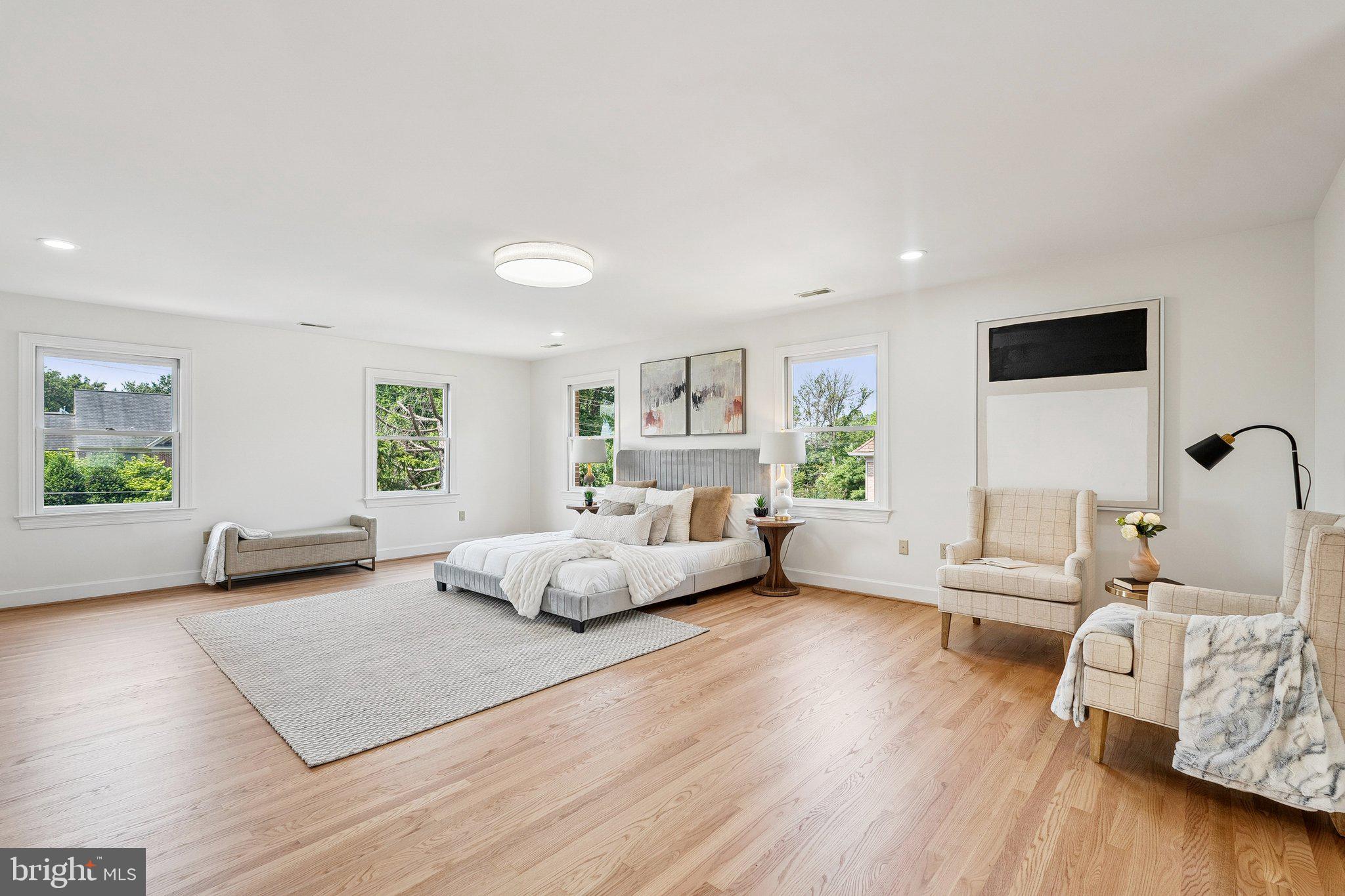 PINE KNOLLS - Residential