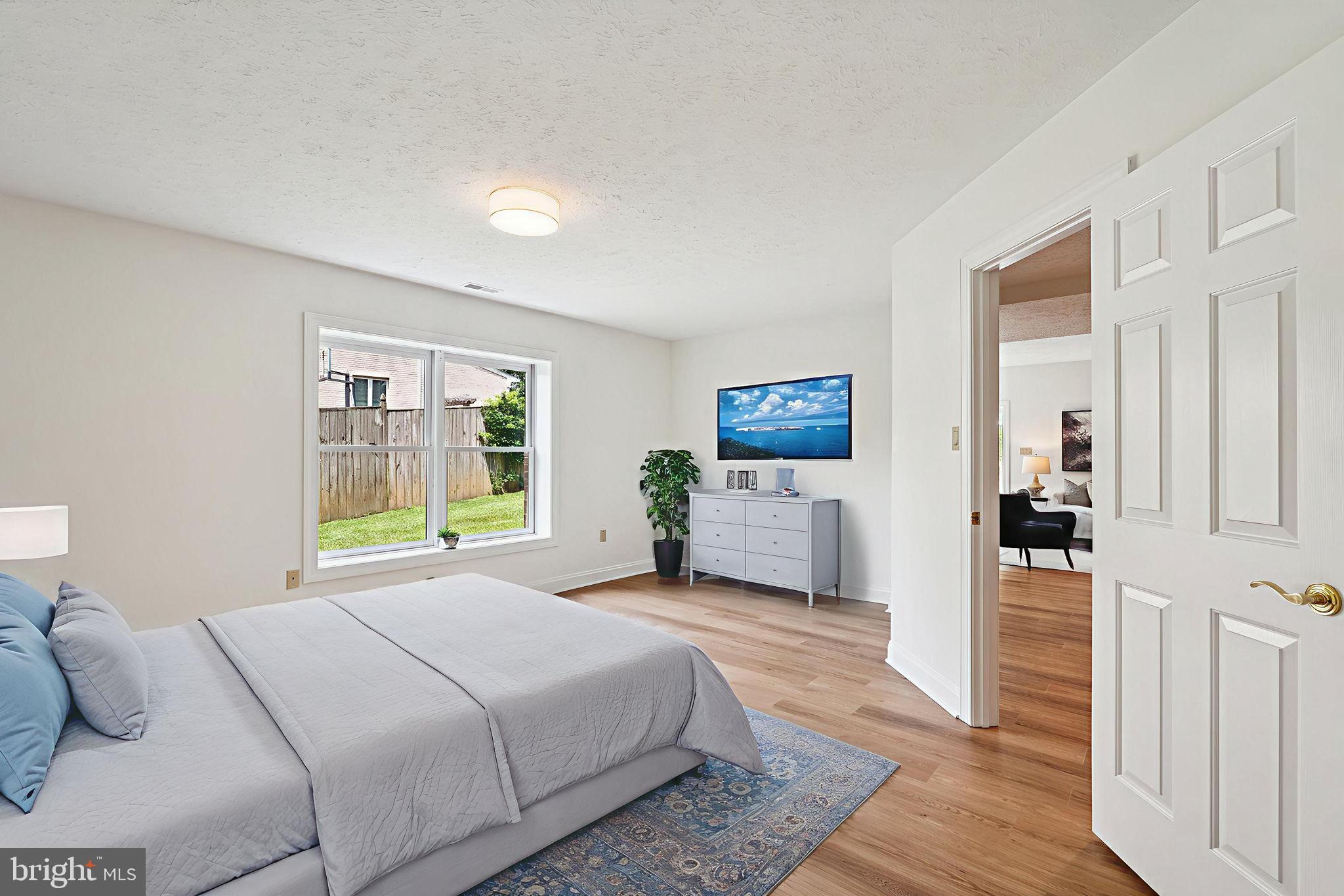 PINE KNOLLS - Residential