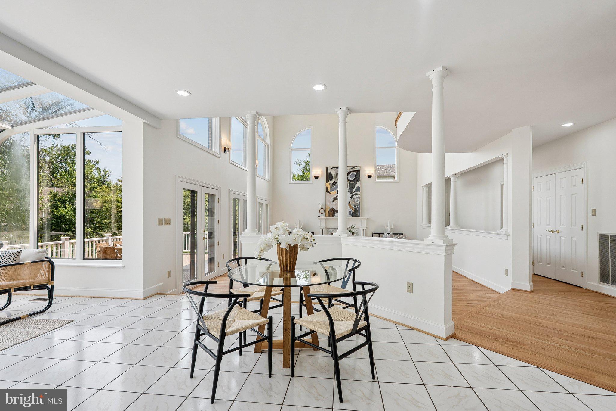 PINE KNOLLS - Residential