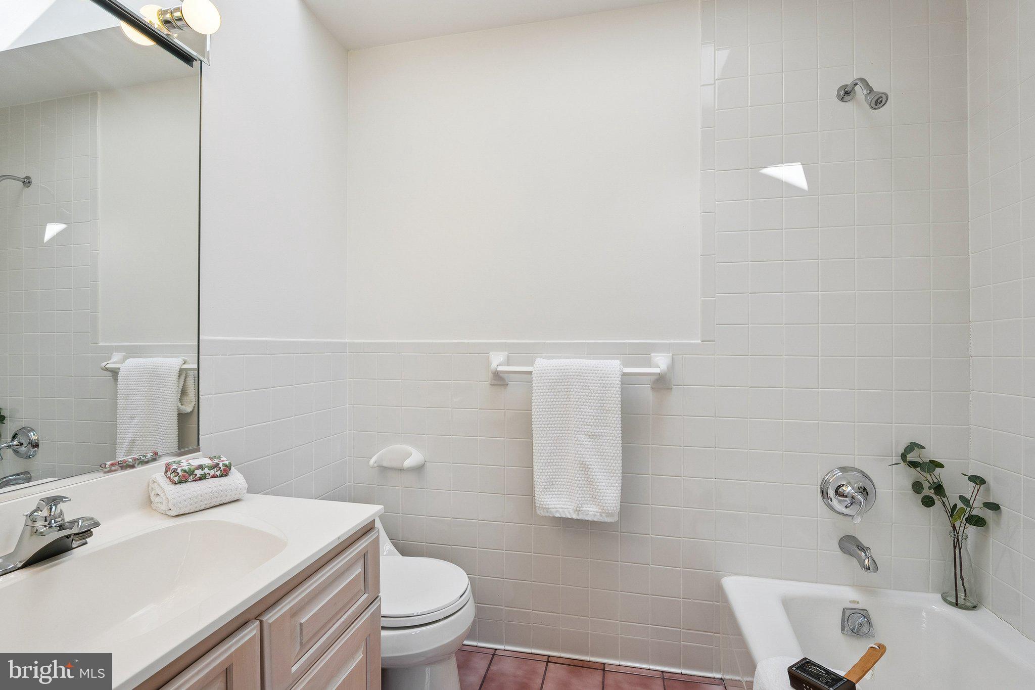 PINE KNOLLS - Residential