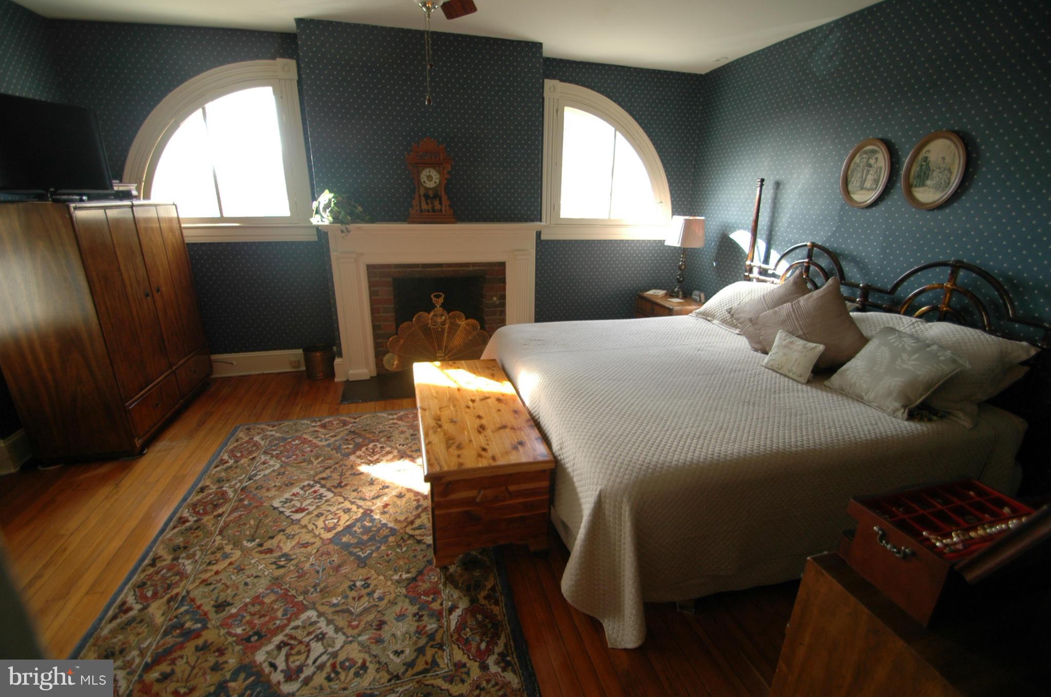 MURRAY HILL - Residential