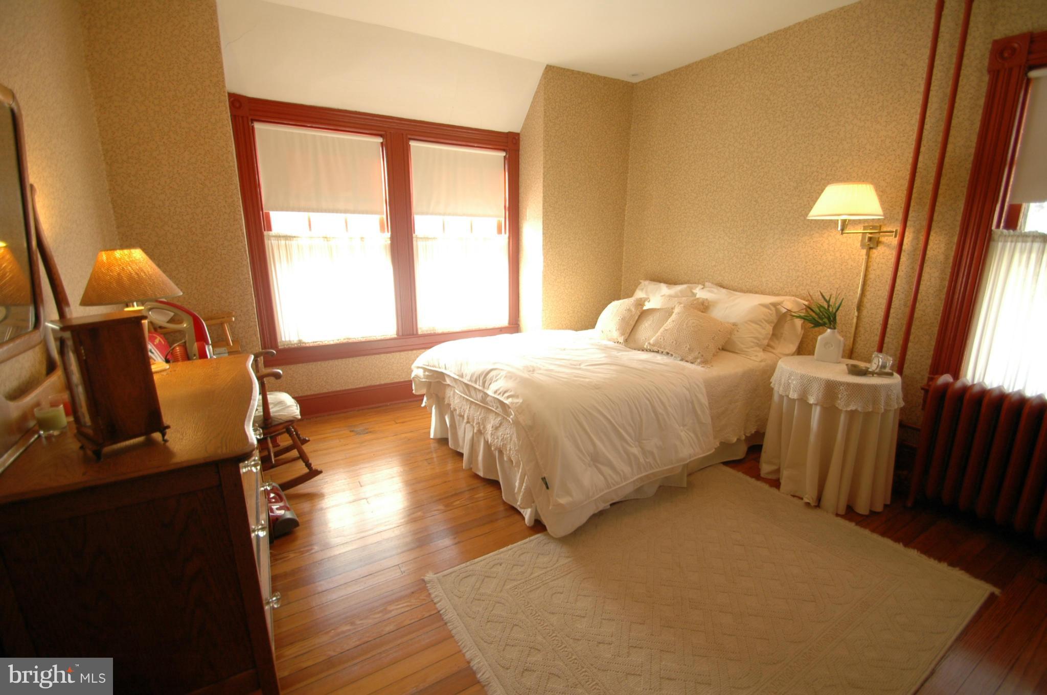 MURRAY HILL - Residential