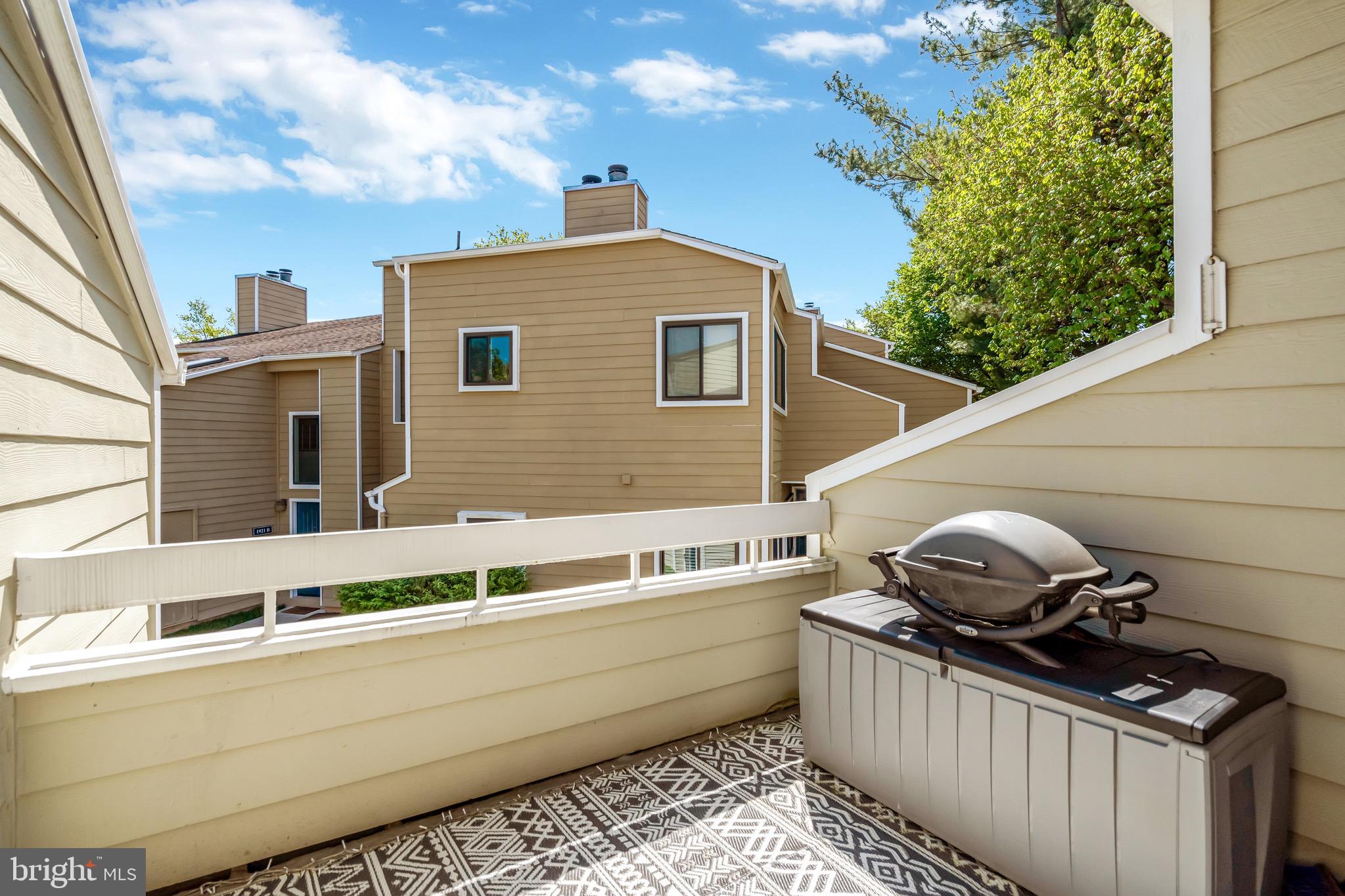 VILLARIDGE - Residential Lease