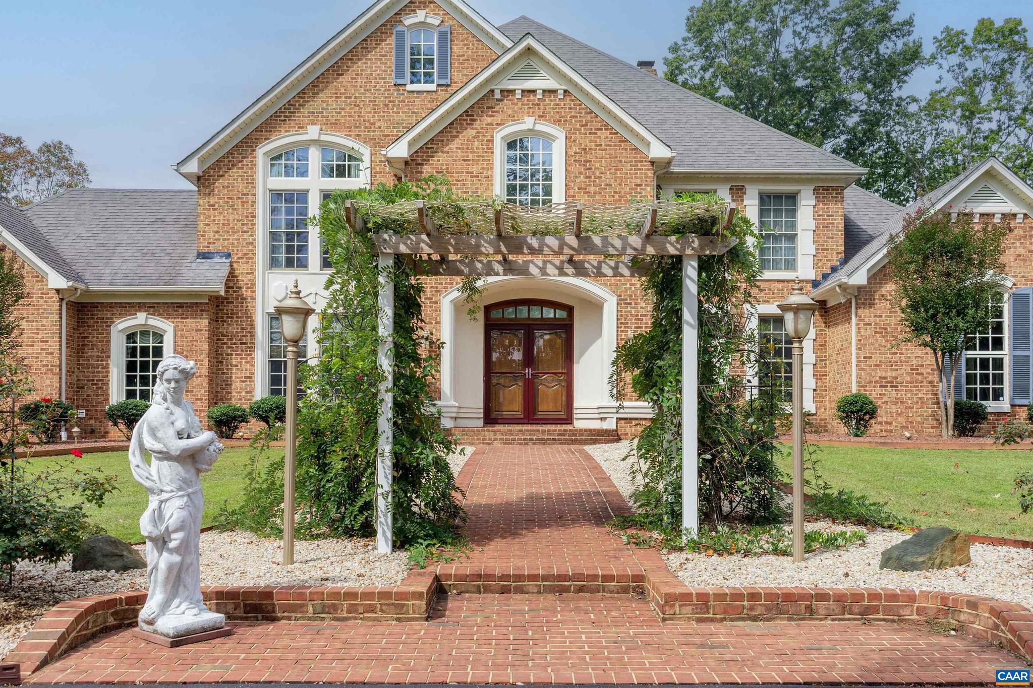 2576 S JAMES RIVER HWY