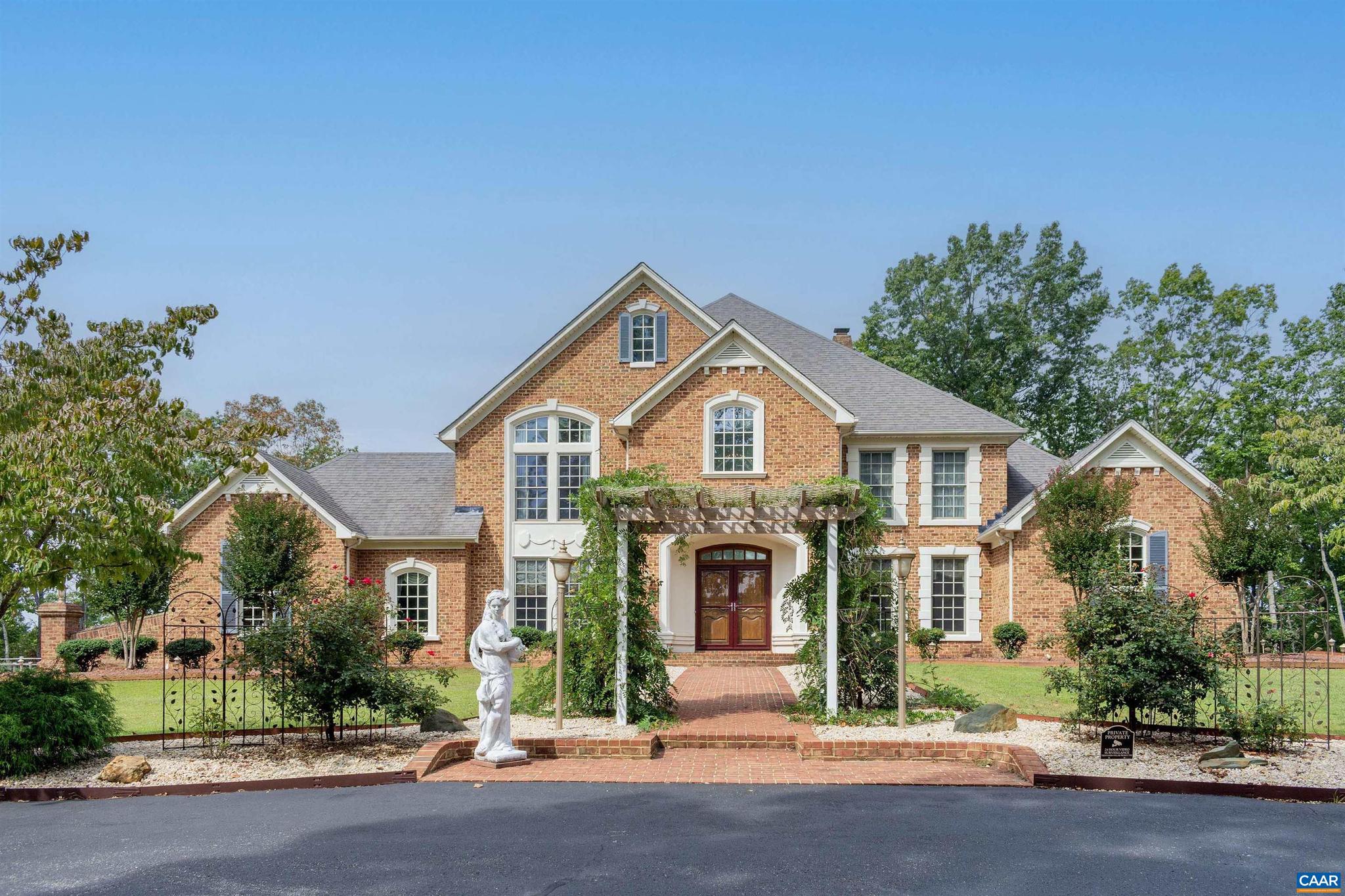 2576 S JAMES RIVER HWY