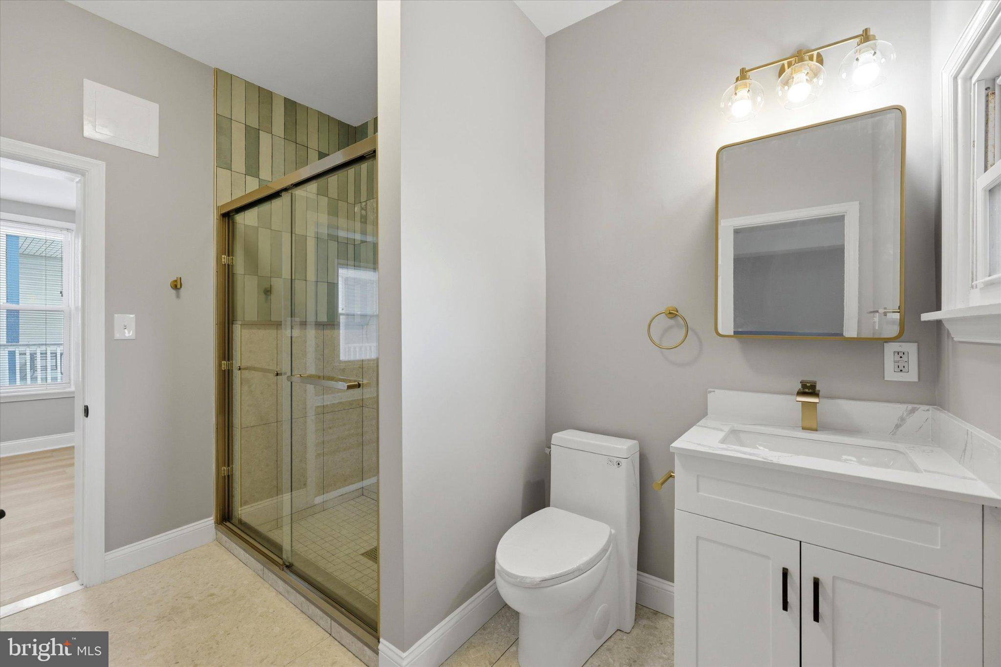 123 BERKLEY SQUARE 2
