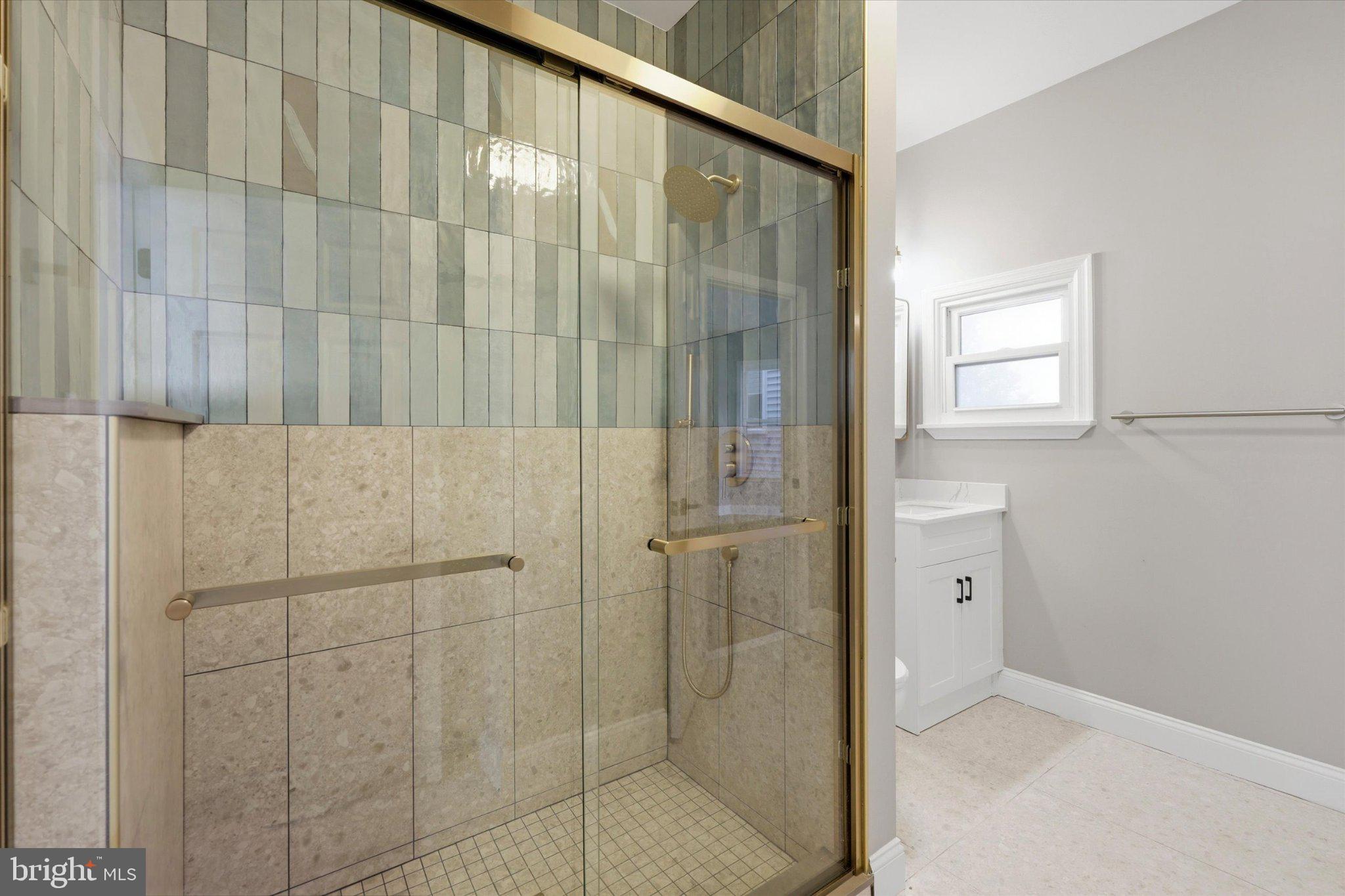 123 BERKLEY SQUARE 2