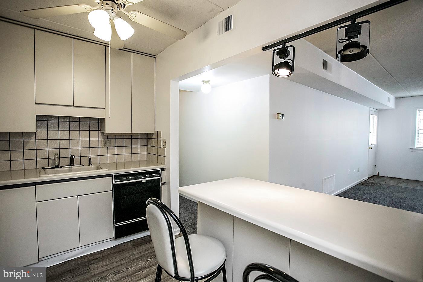 WESTOVER HARBOR - Residential Lease