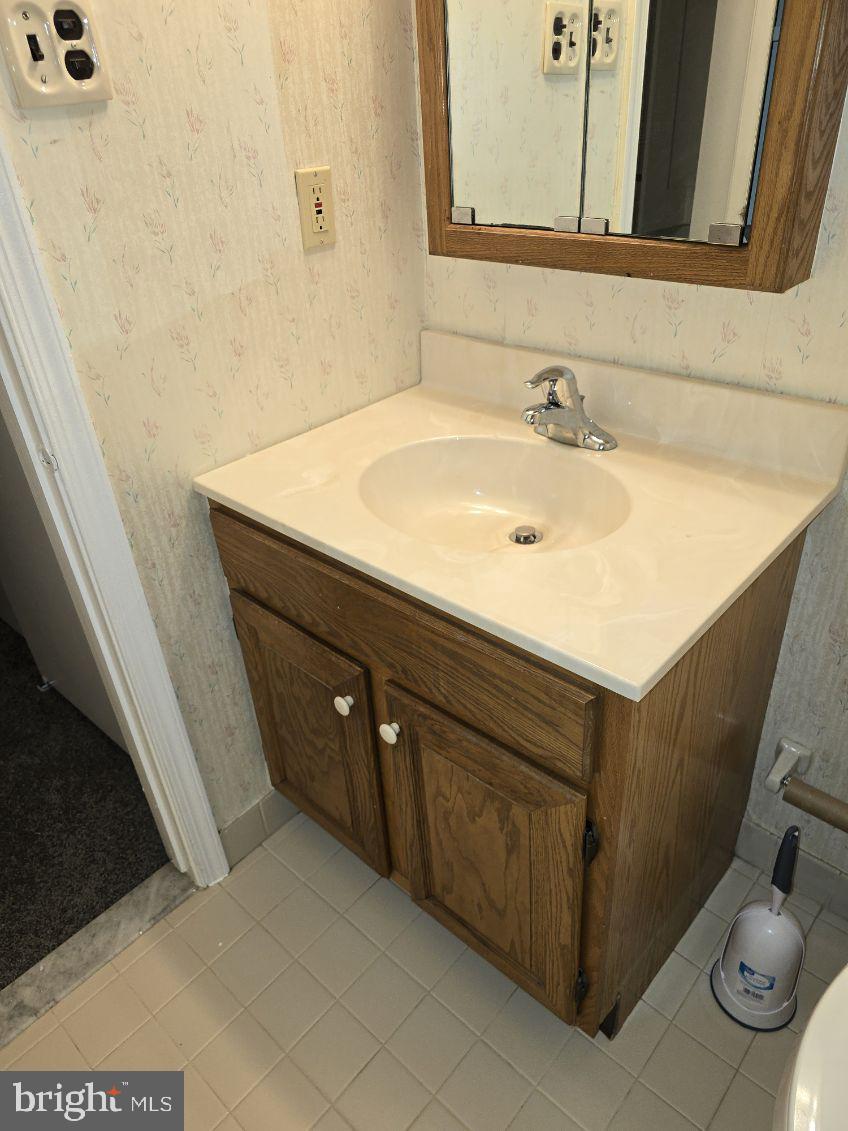 WESTOVER HARBOR - Residential Lease