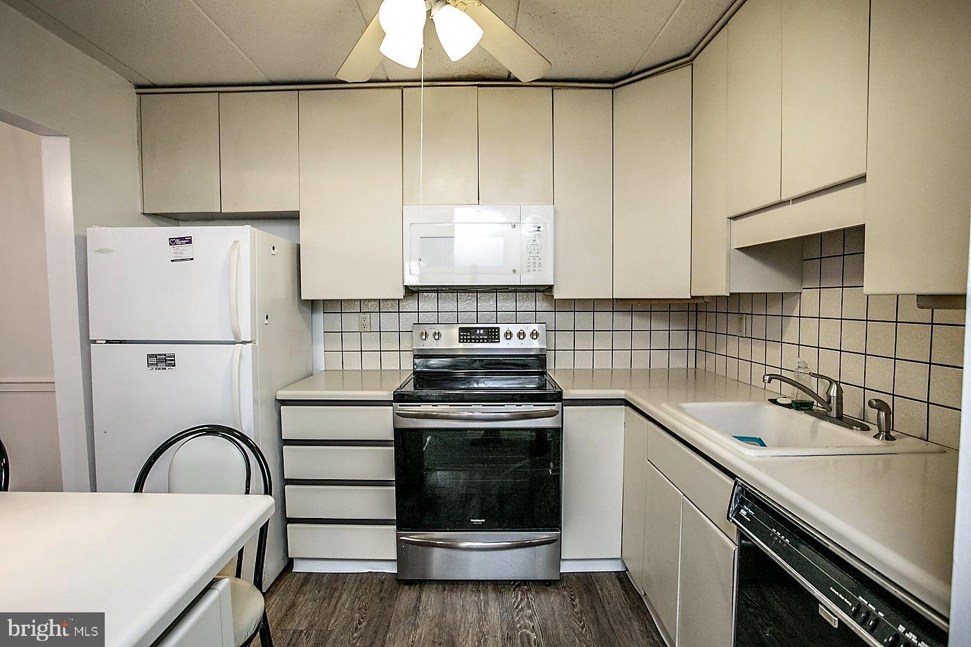 WESTOVER HARBOR - Residential Lease