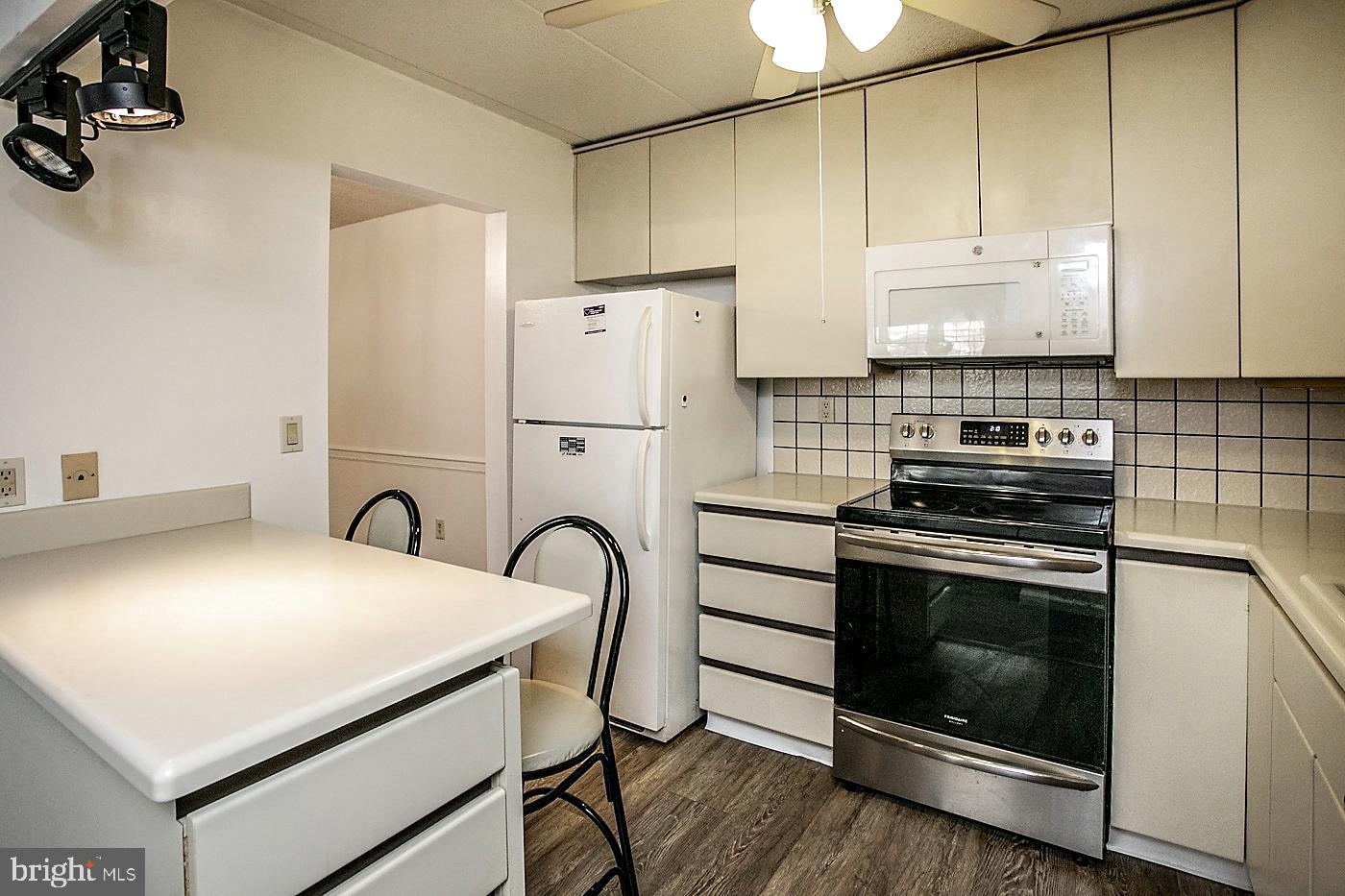 WESTOVER HARBOR - Residential Lease