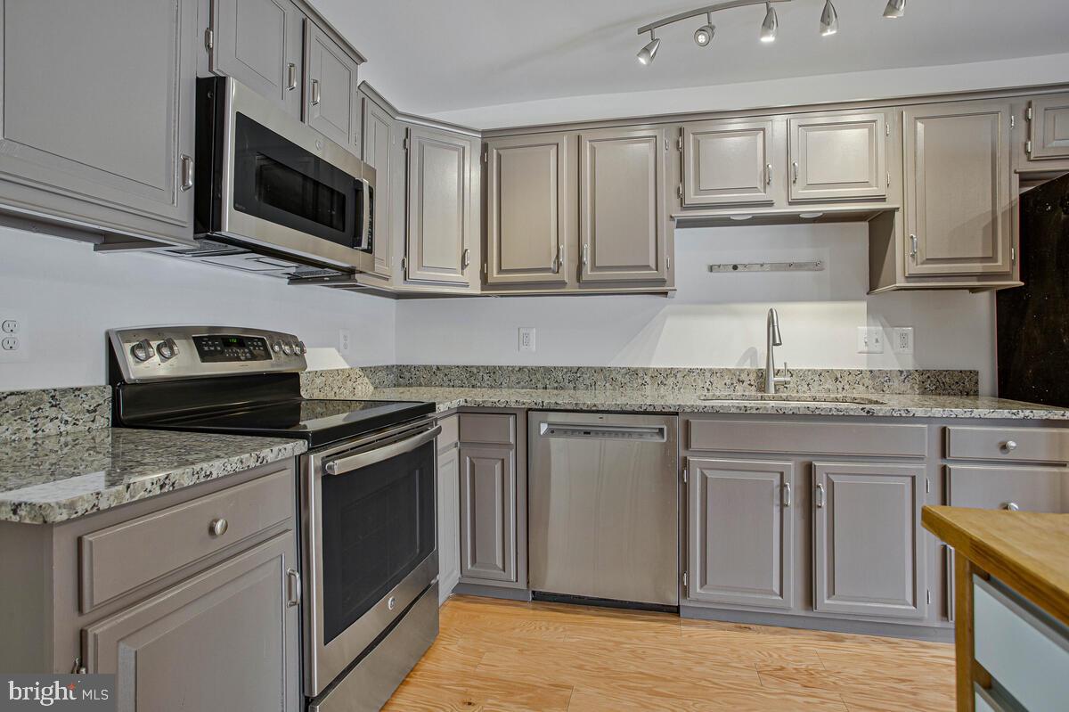 WOODS LANDING - Residential